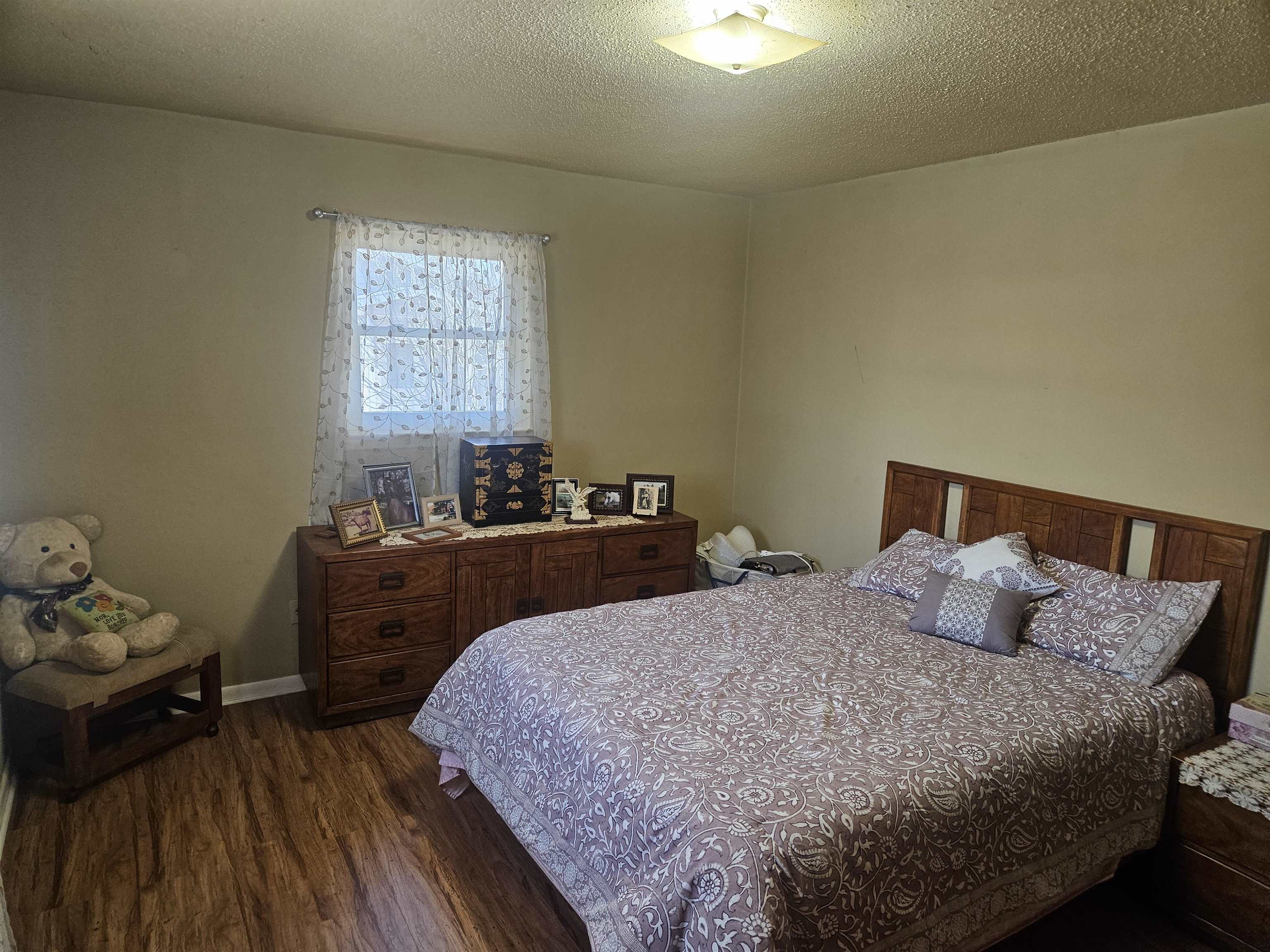 131 Lakeview Dr