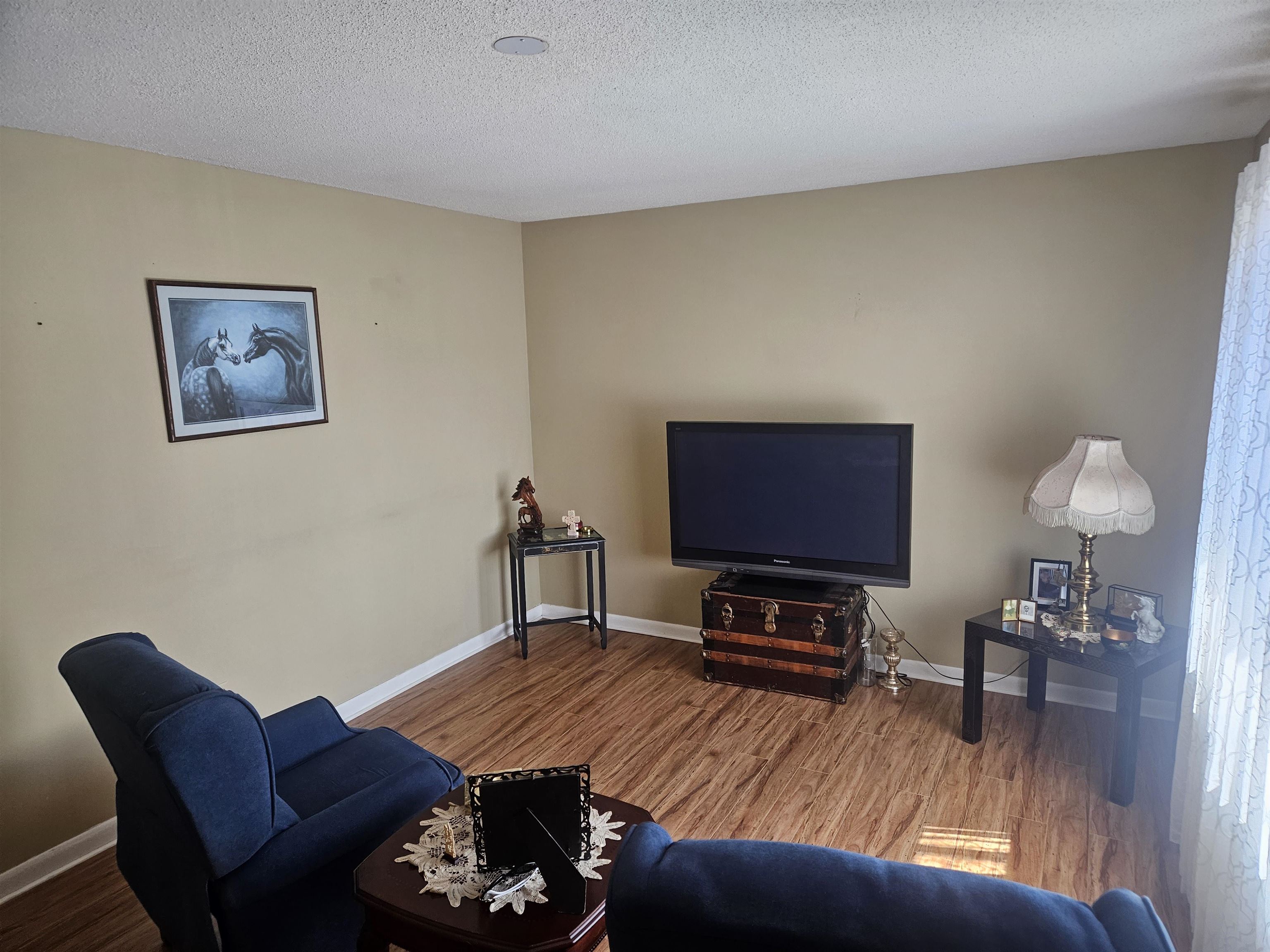 131 Lakeview Dr