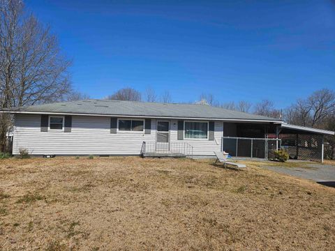 131 Lakeview Dr Holly Pond AL 