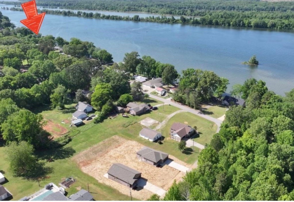 Photo of 771 River Ln, Tuscumbia, AL 35674 (MLS # 529968)