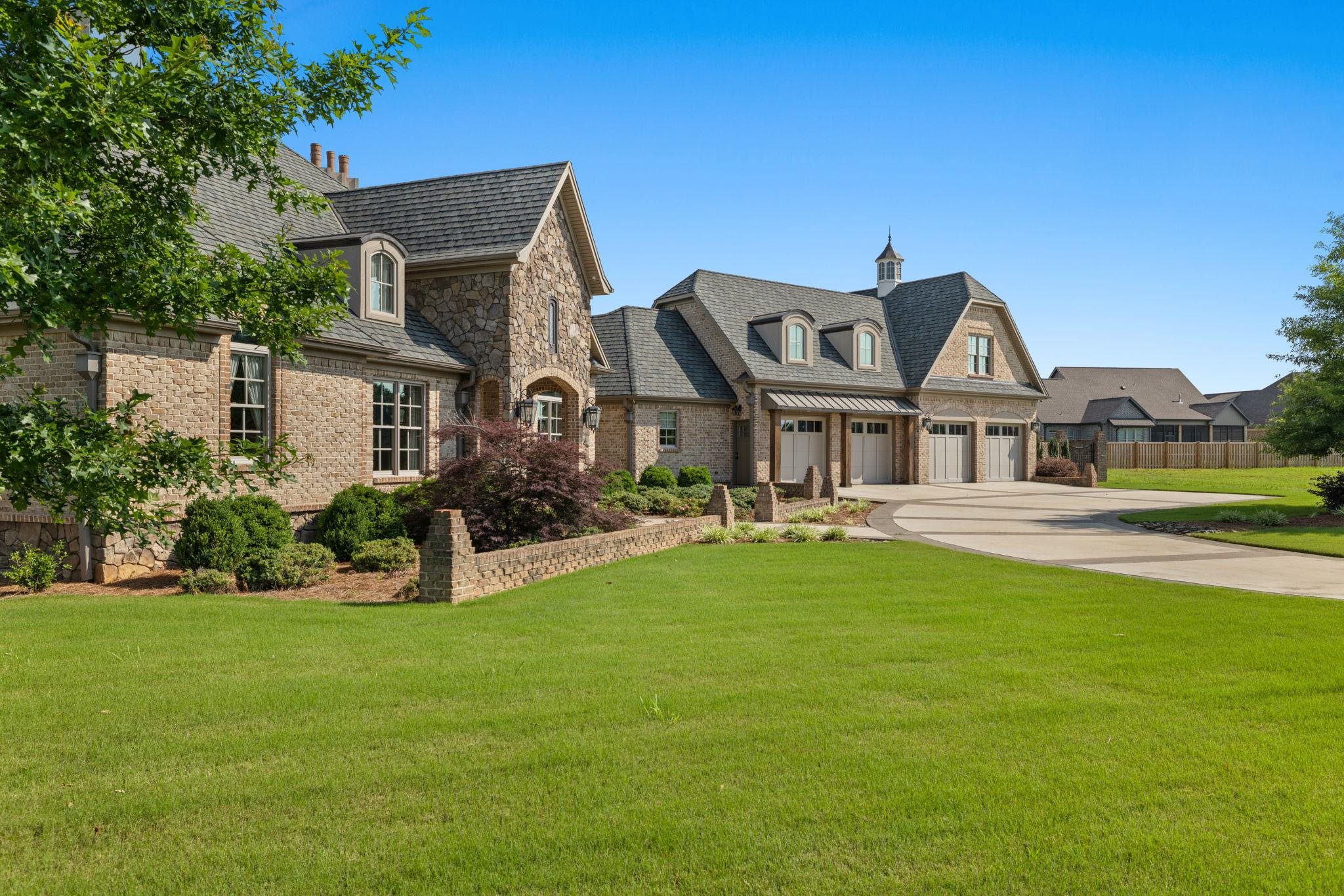 116 Barrington Ct