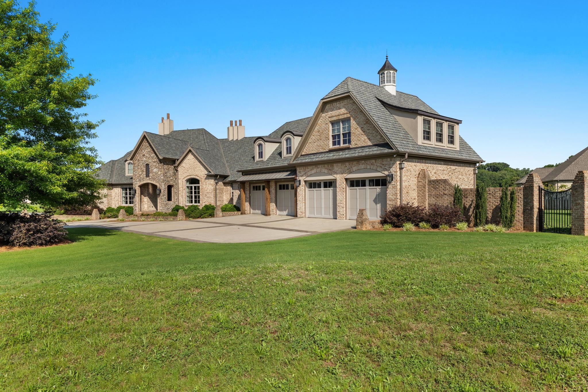 116 Barrington Ct