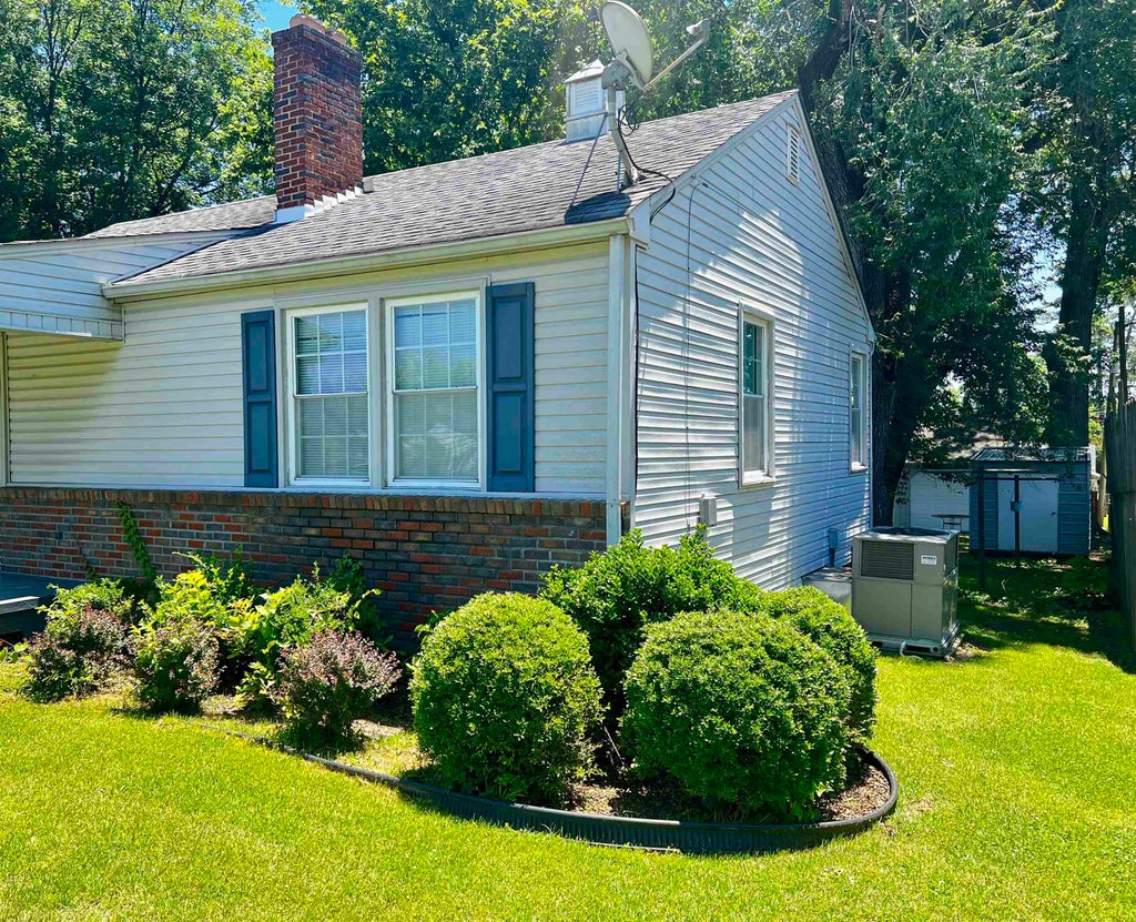 Photo of 3208 E 17th Ave, Sheffield, AL 35660 (MLS # 529356)