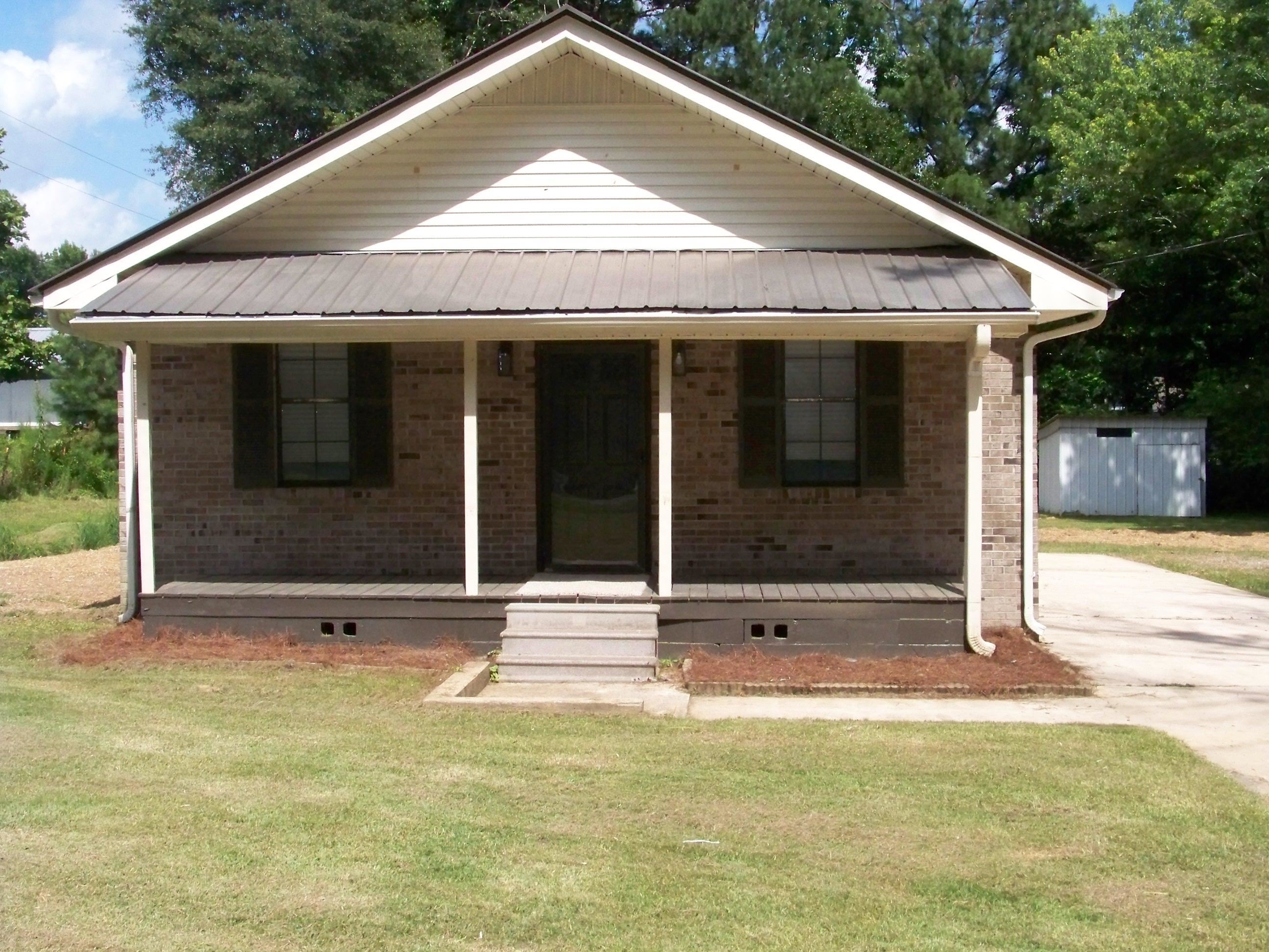 Photo 1 of 19 — 915 Co Rd 623, Hanceville, AL 35077