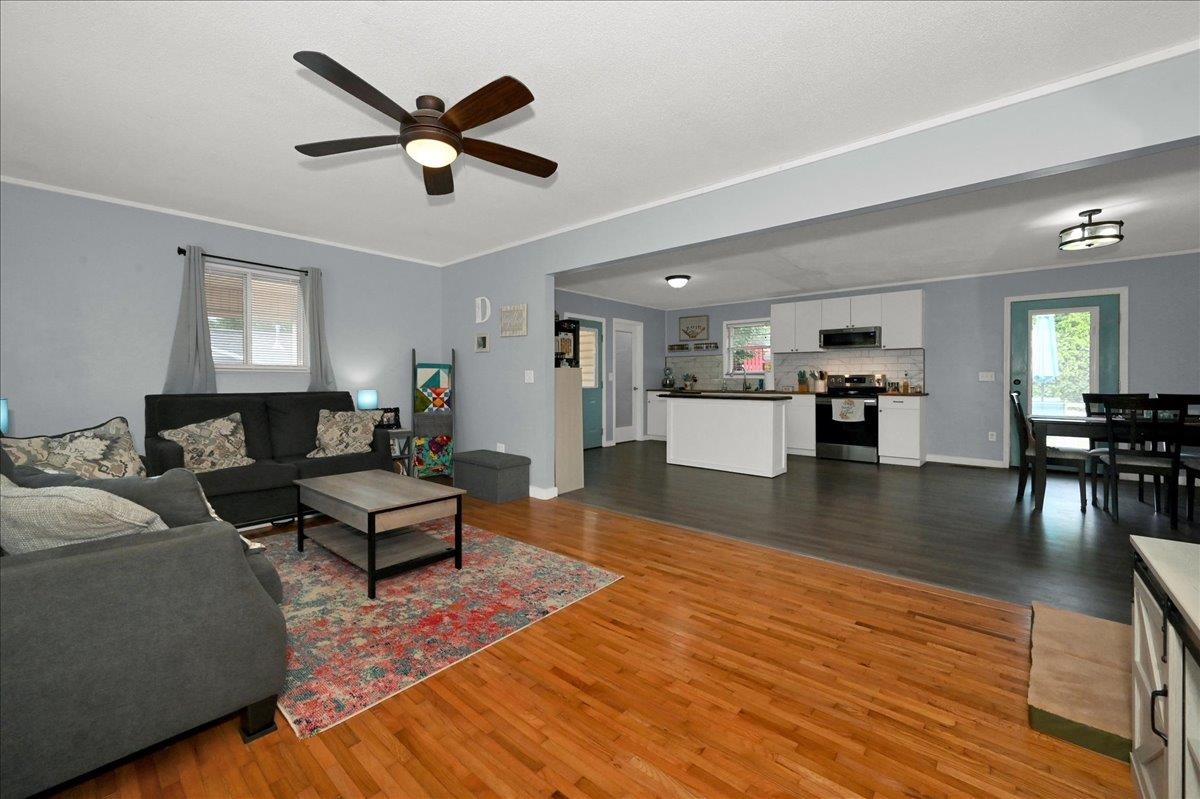 2015 Sandy Ave SW