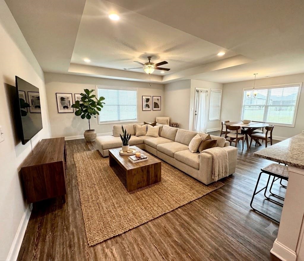 1118 Colonial Dr SW