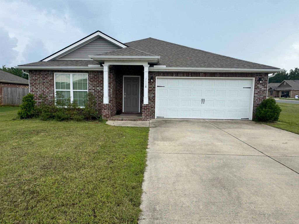 Photo of 1118 Colonial Dr SW, Cullman, AL 35055 (MLS # 529358)