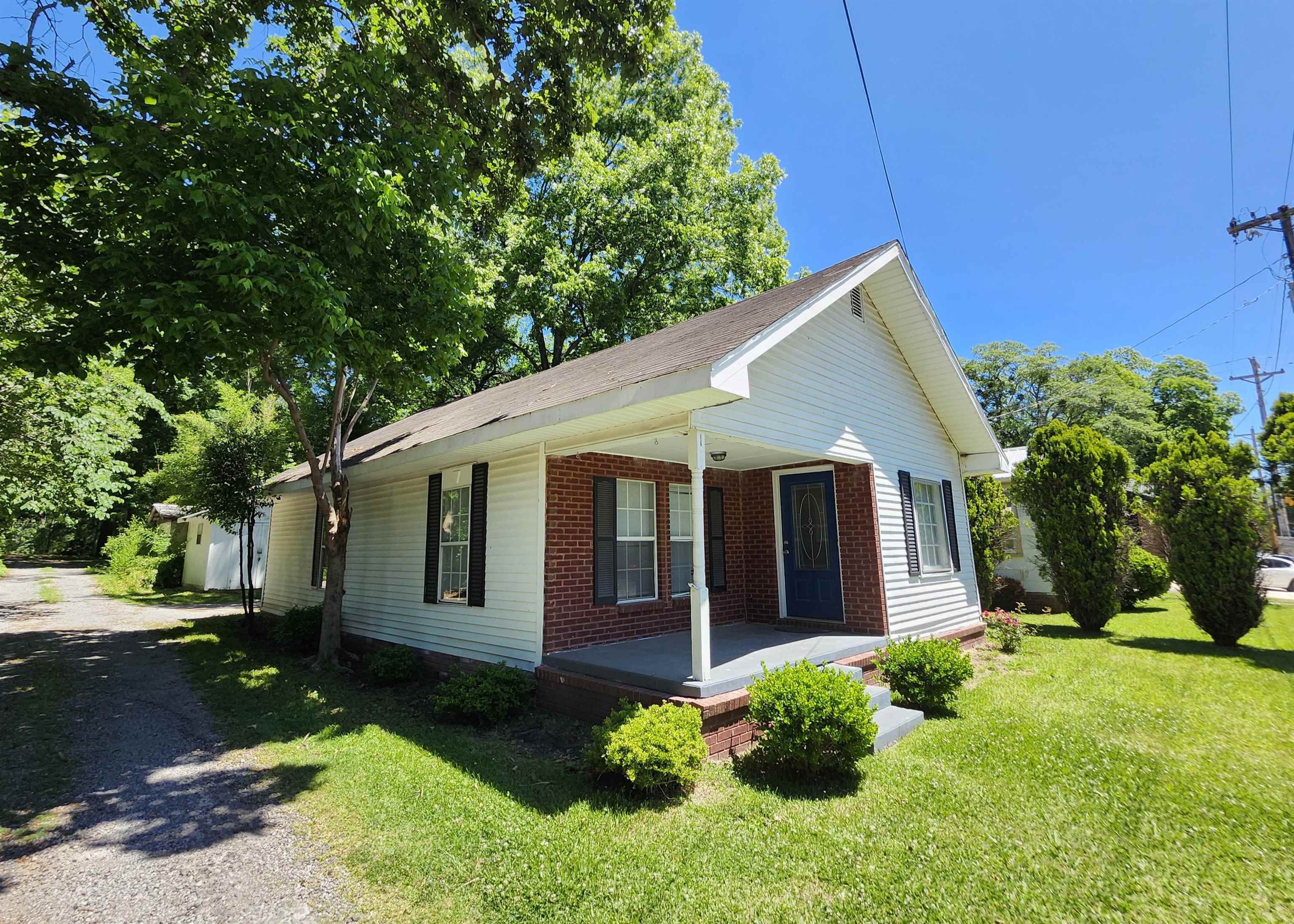 Photo 1 of 14 — 109 13th St NE, Cullman, AL 35055