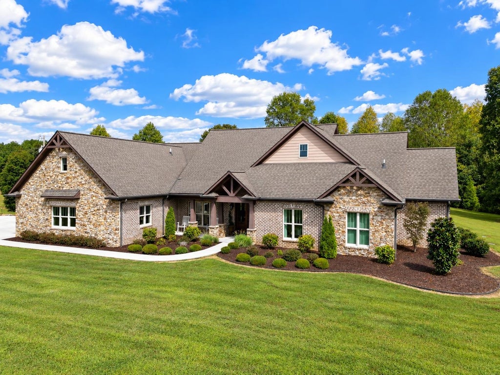 Photo of 820 Co Rd 1112, Cullman, AL 35057 (MLS # 531555)
