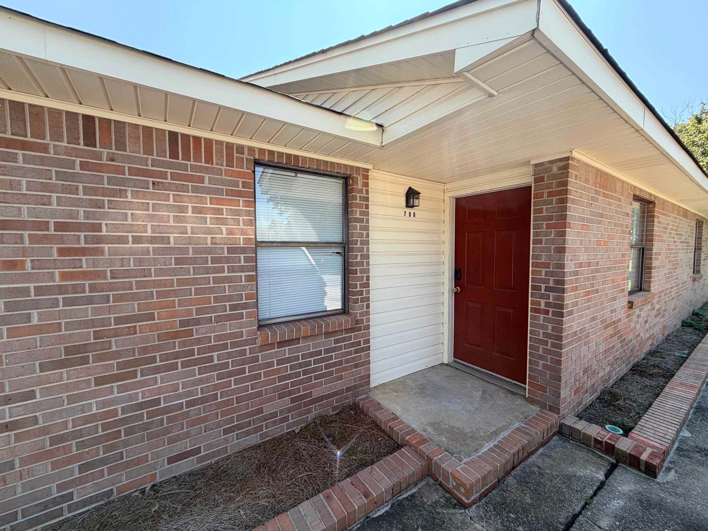 704 Denson Ave