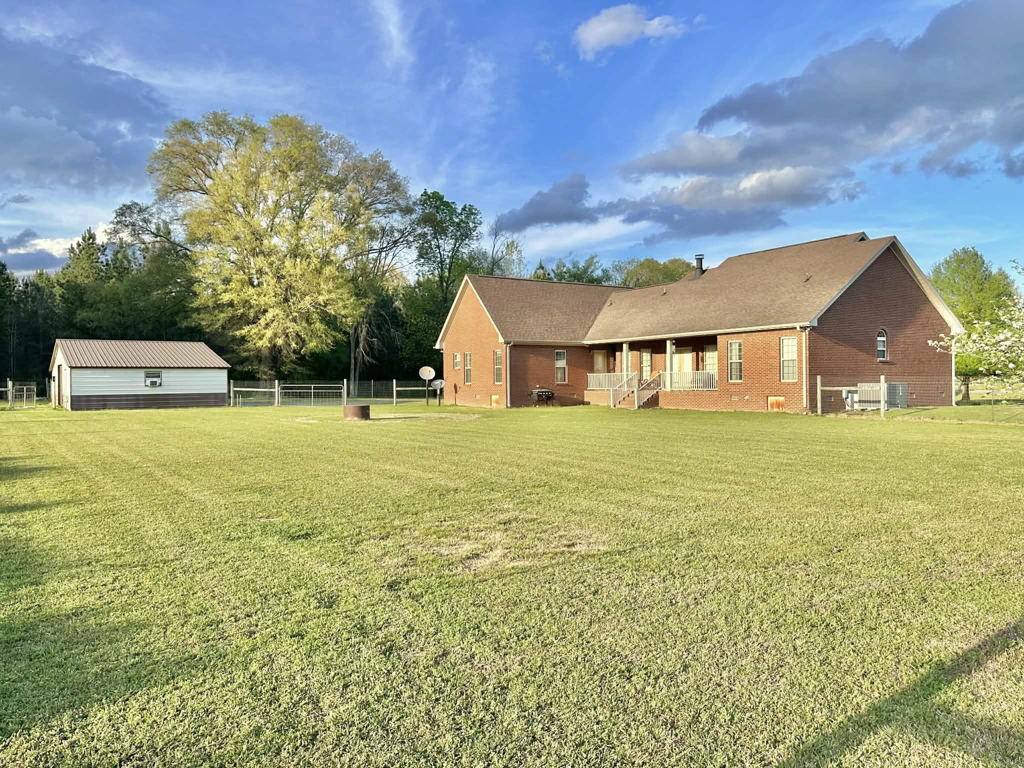 1253 Clement Rd - Photo 2