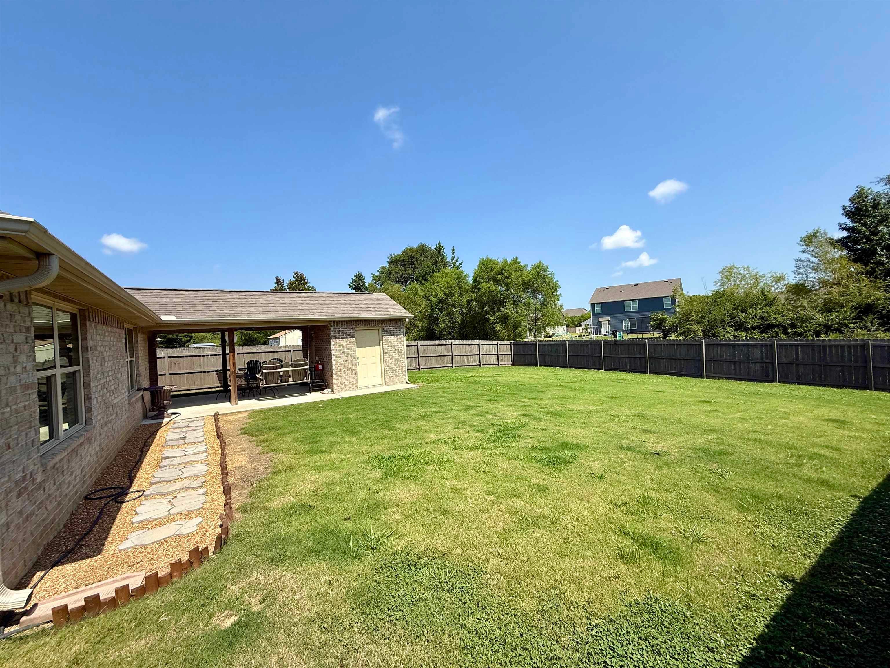 1123 SW Colonial Dr