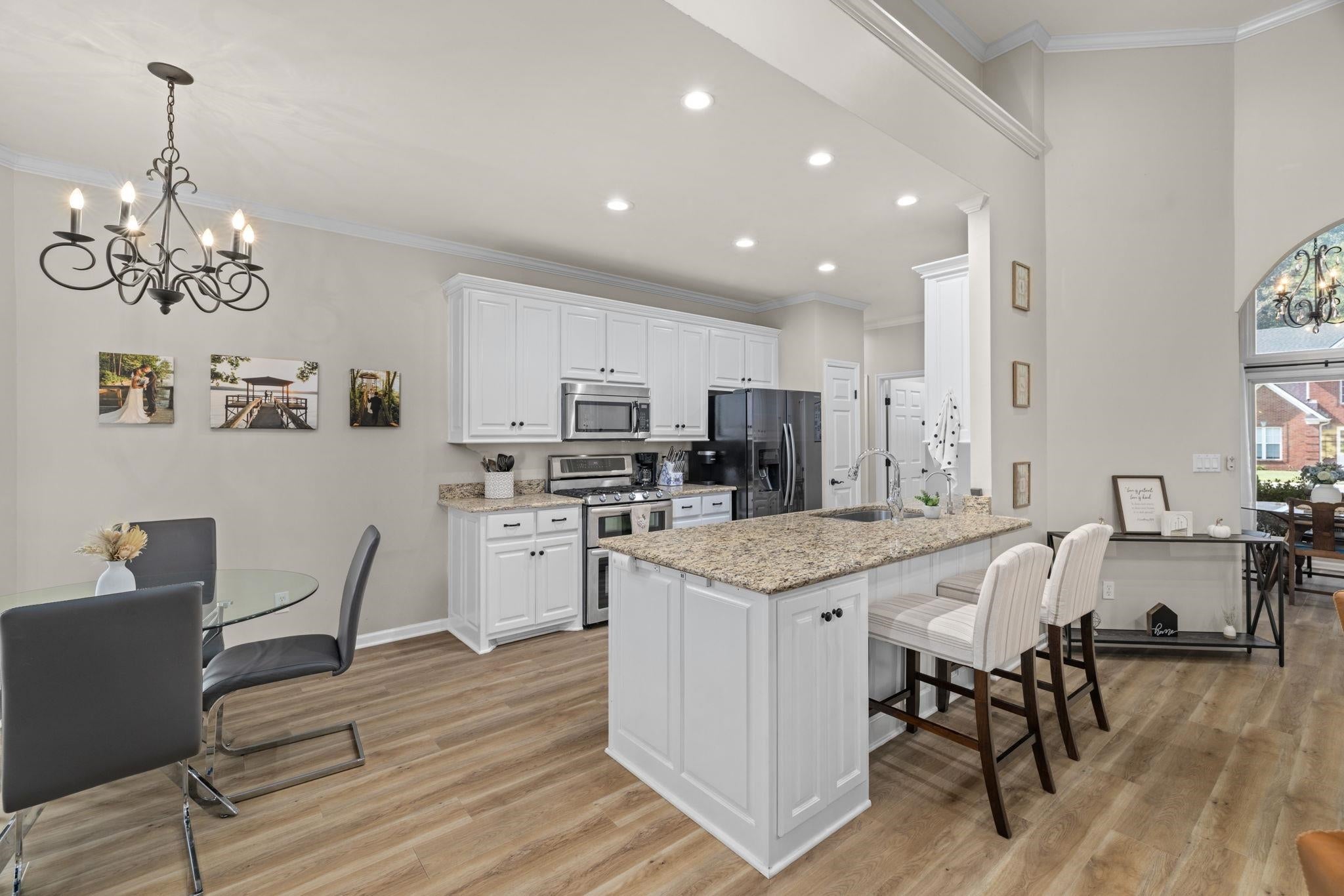233 Jordan Ln - Photo 4