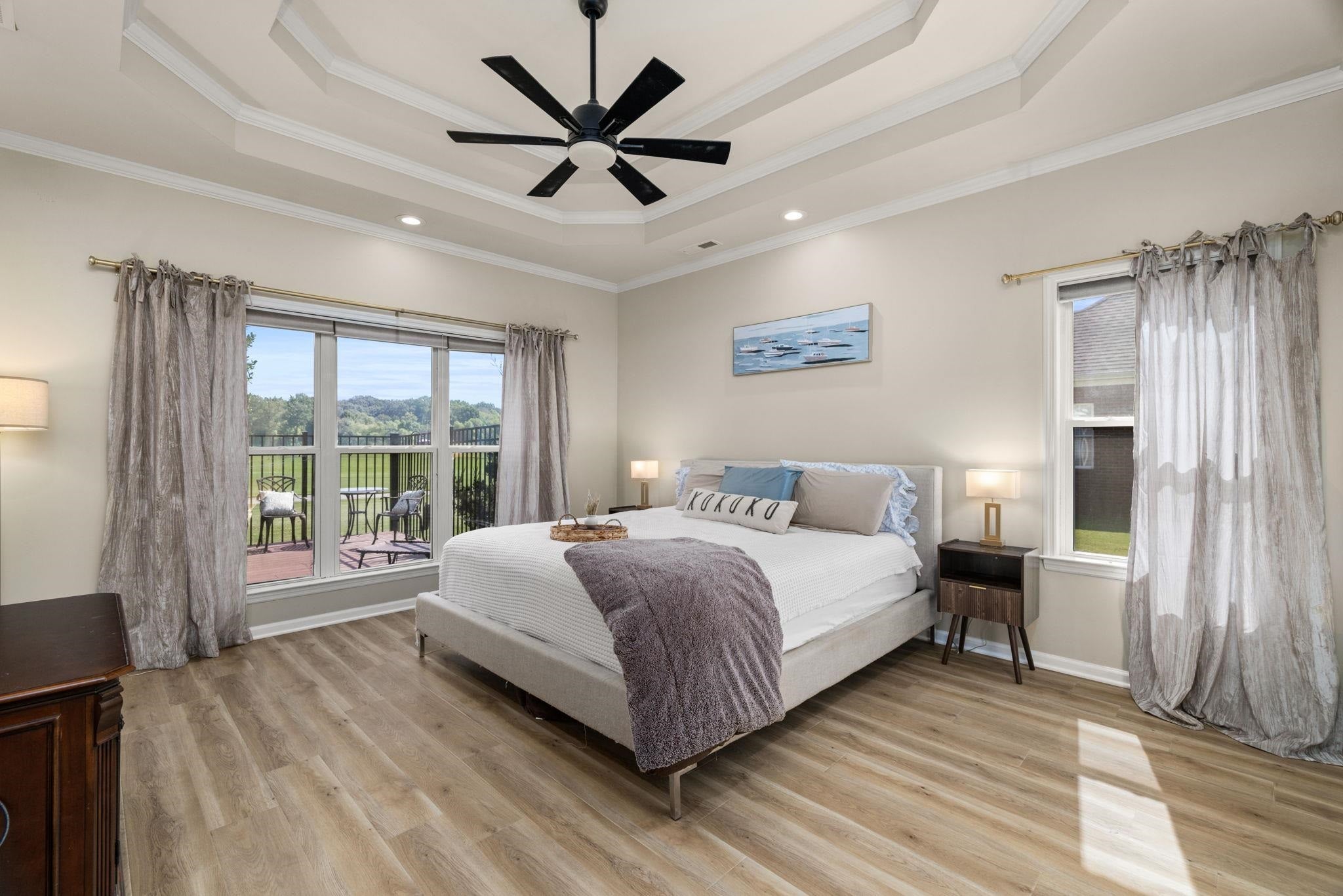 233 Jordan Ln - Photo 3