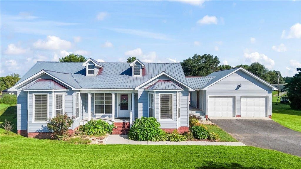 Photo of 36685 Alabama Hwy 91, Holly Pond, AL 35083 (MLS # 530199)