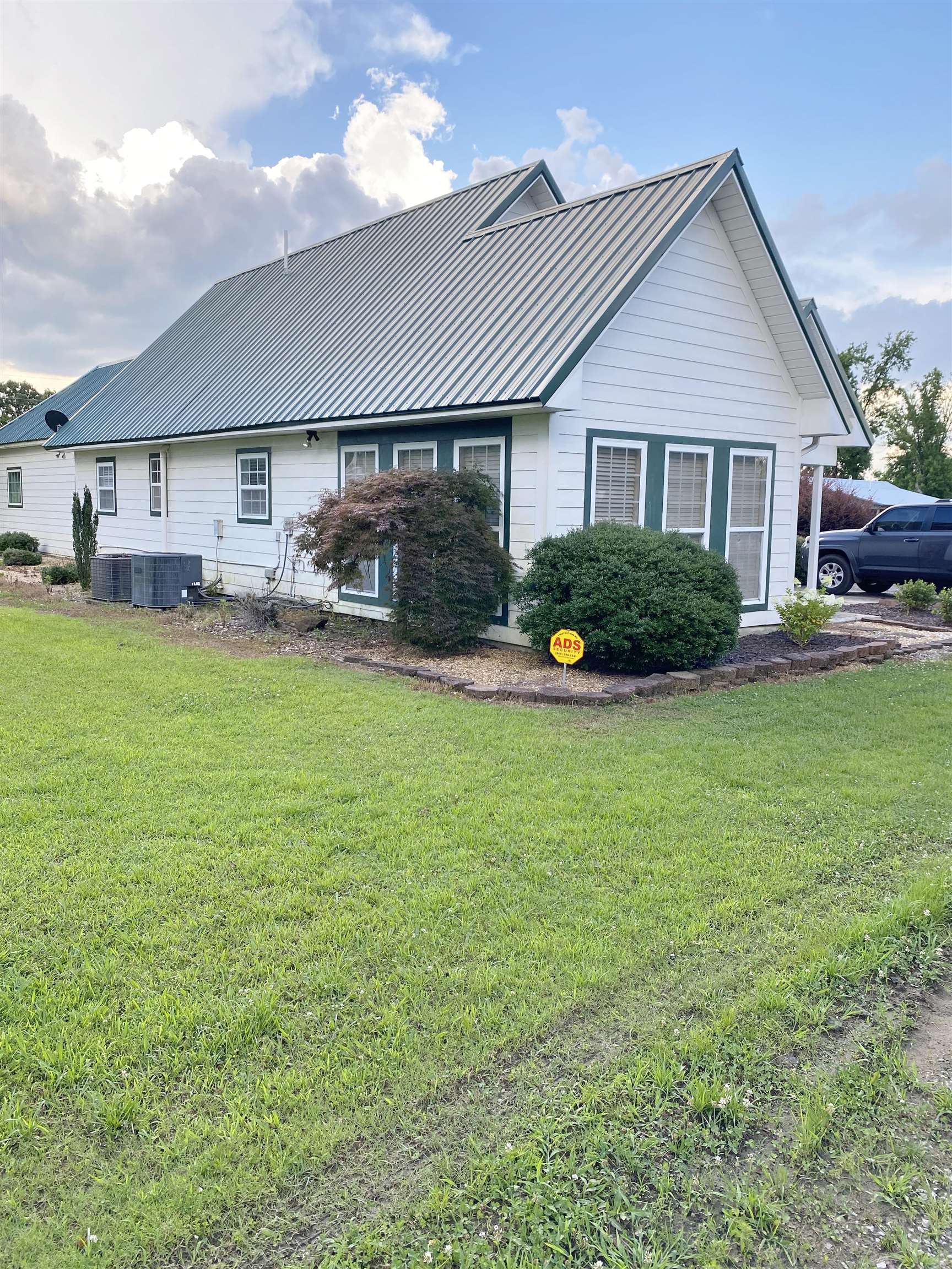 41 Co Rd 1043