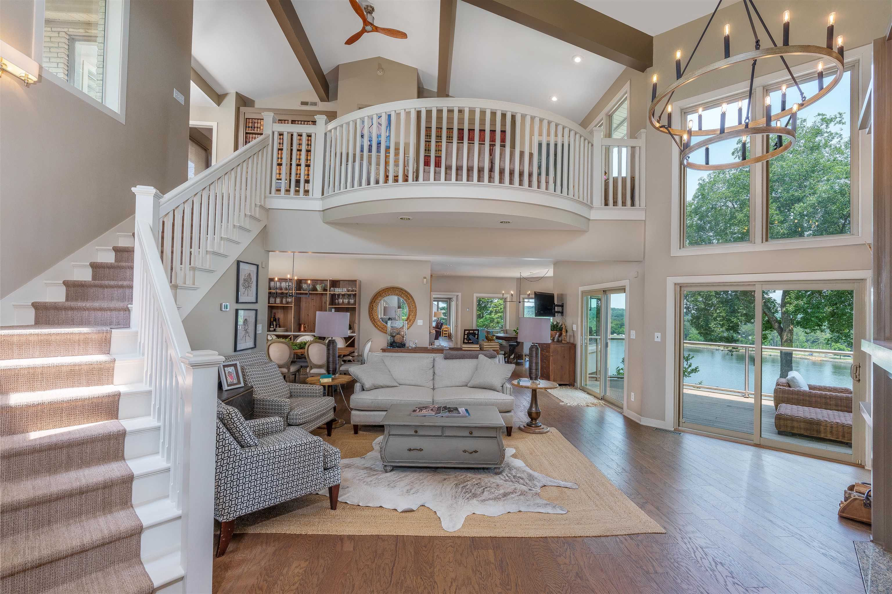110 Holland Dr