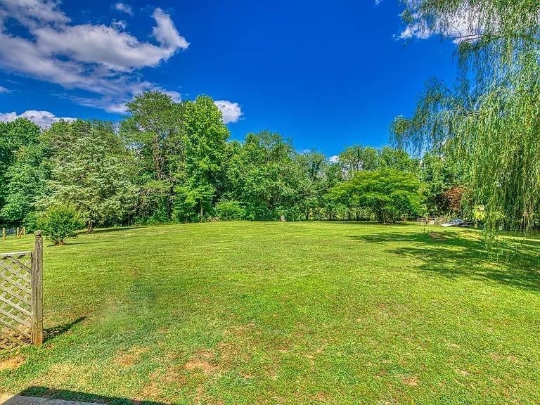 Photo of 13070 Frankfort Rd, Tuscumbia, AL 35674 (MLS # 531025)