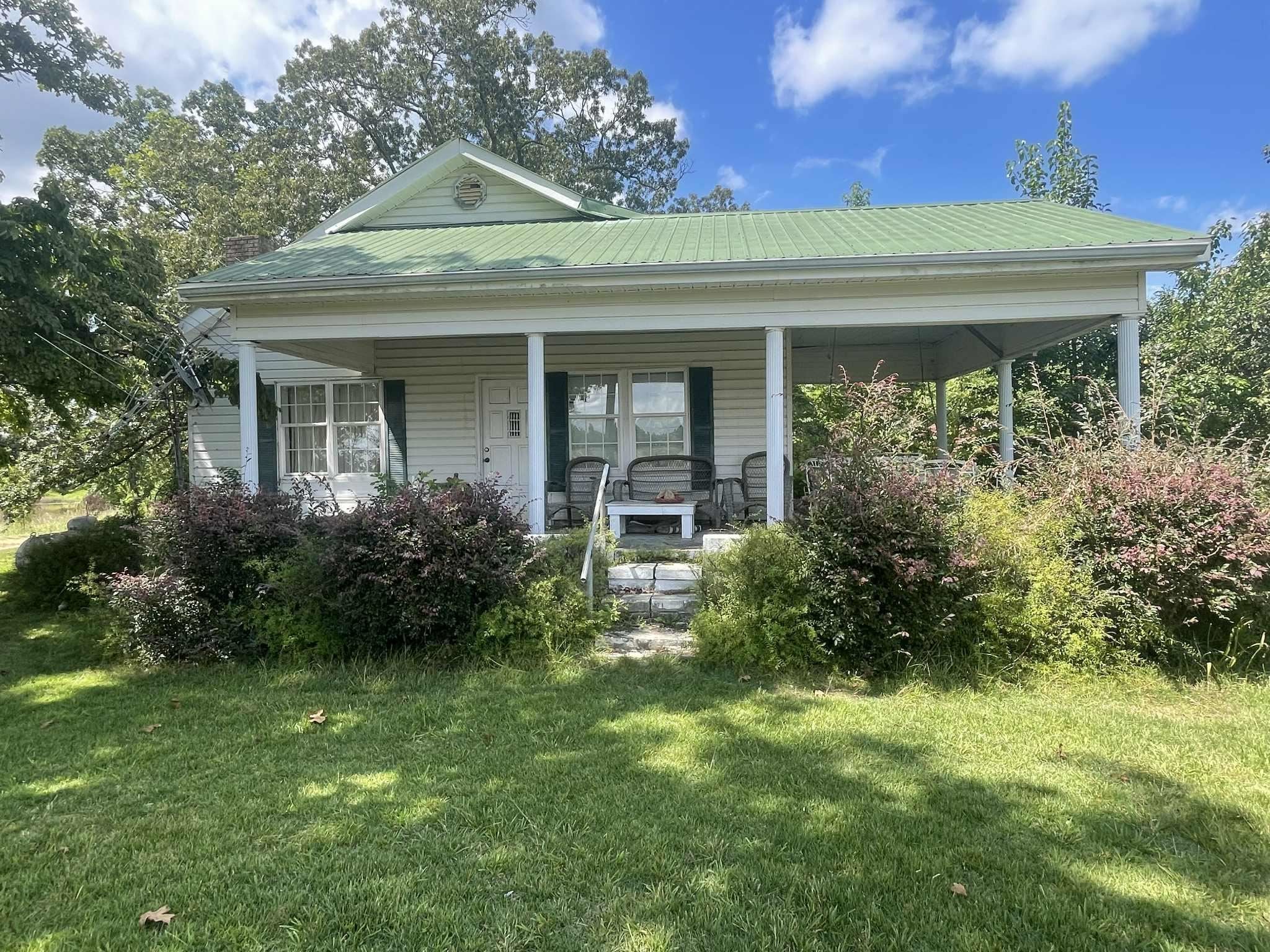 643 Reid Rd - Photo 2