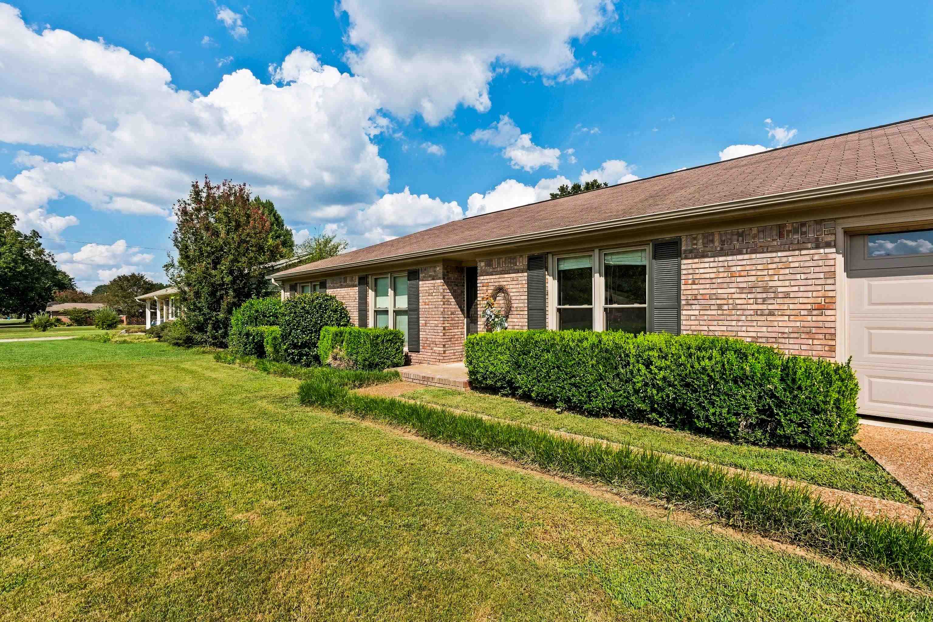206 Mary Lee Dr