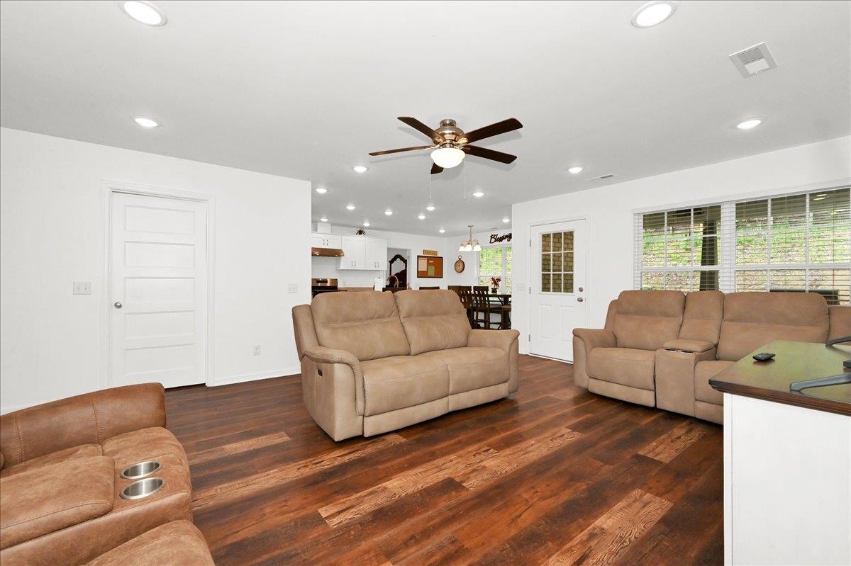 239 Doss Rd