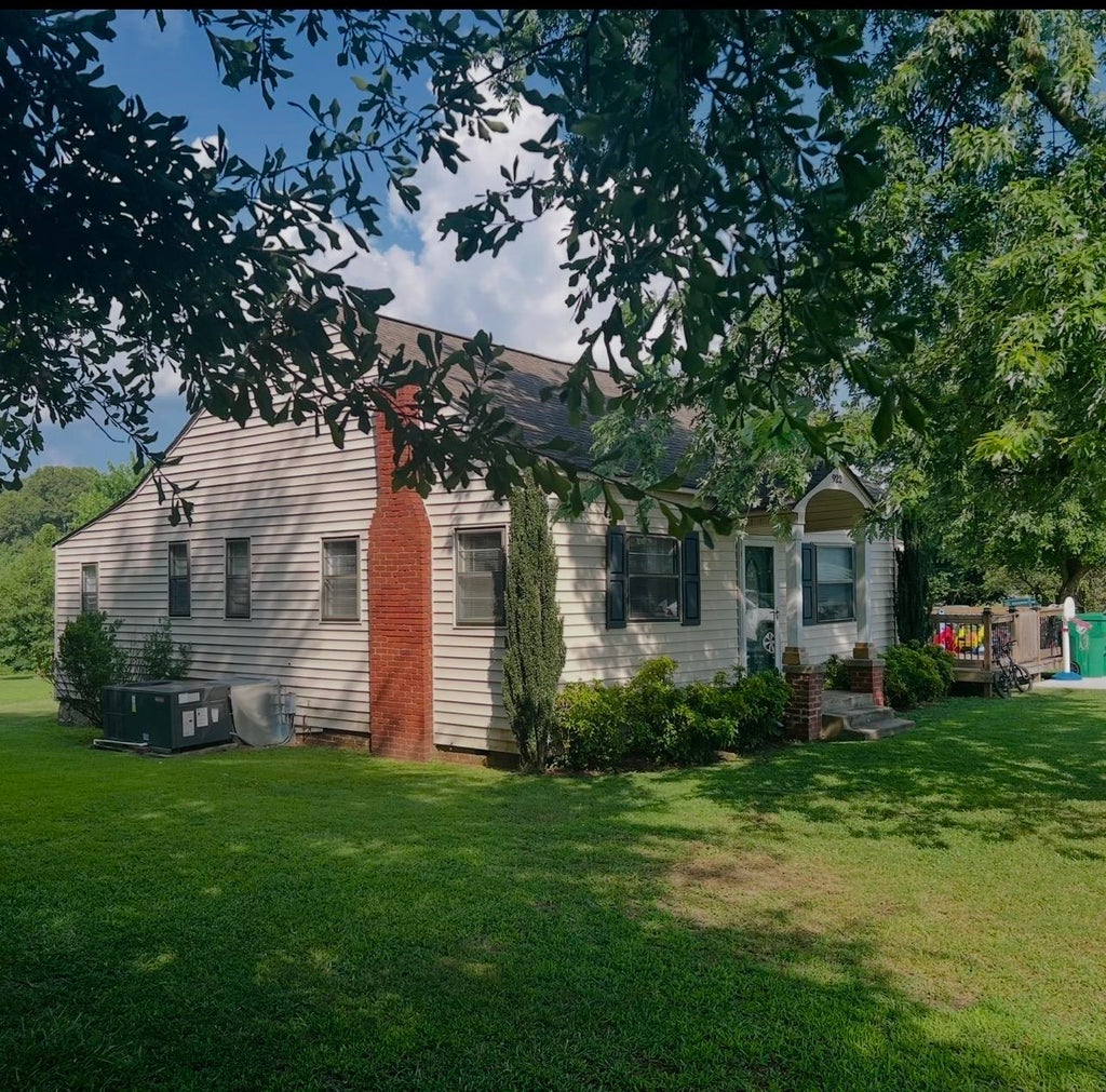 Photo of 922 Wesley Ave N, Cullman, AL 35058 (MLS # 529842)