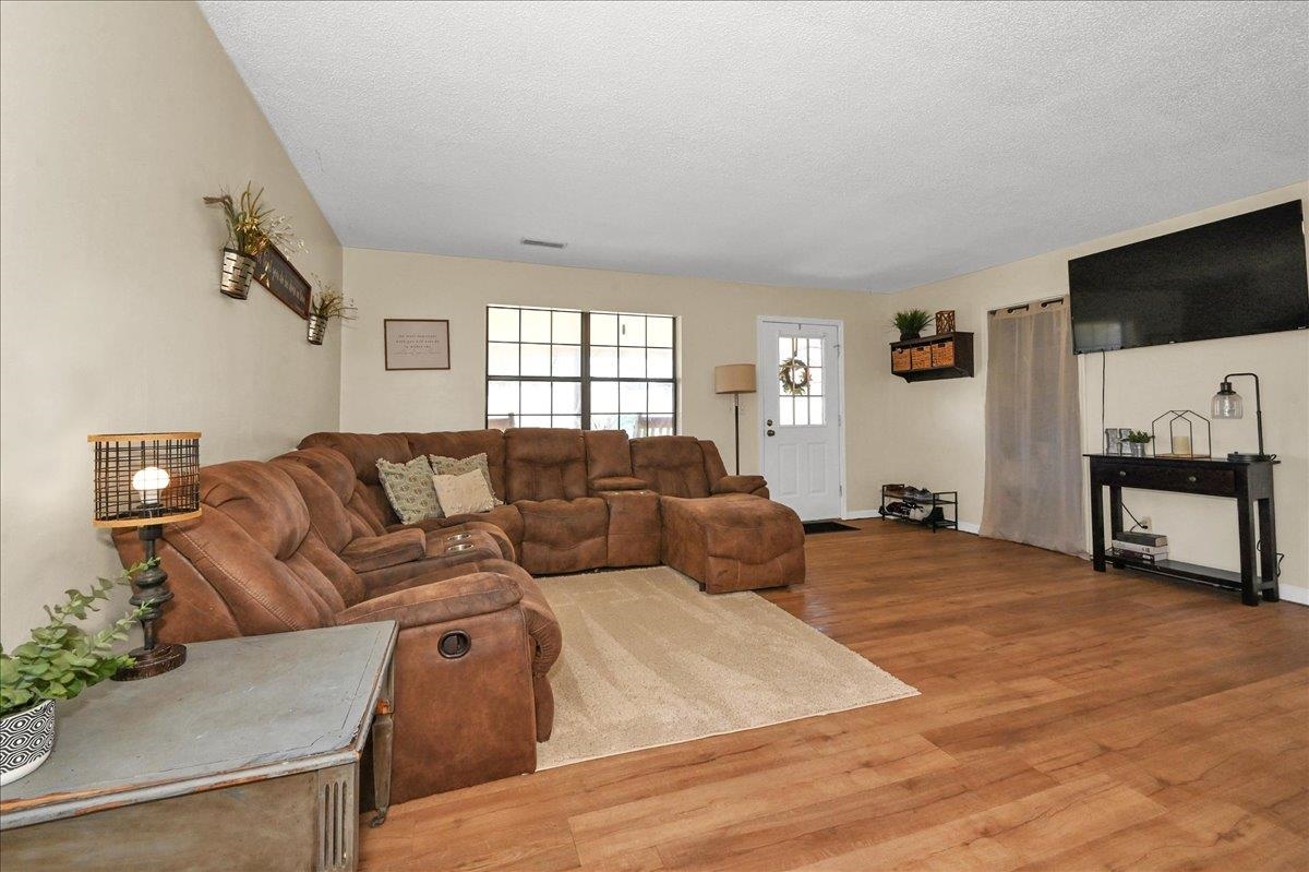 587 Co Rd 1343
