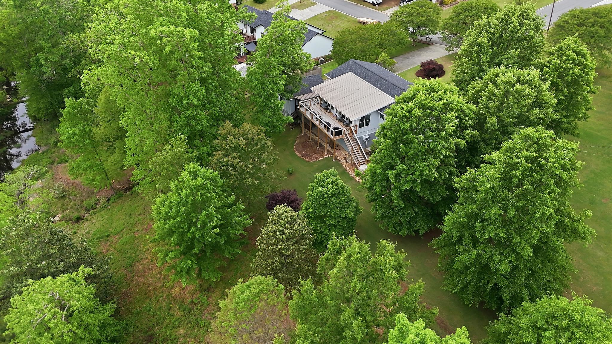 1447 Longbrook Dr NE