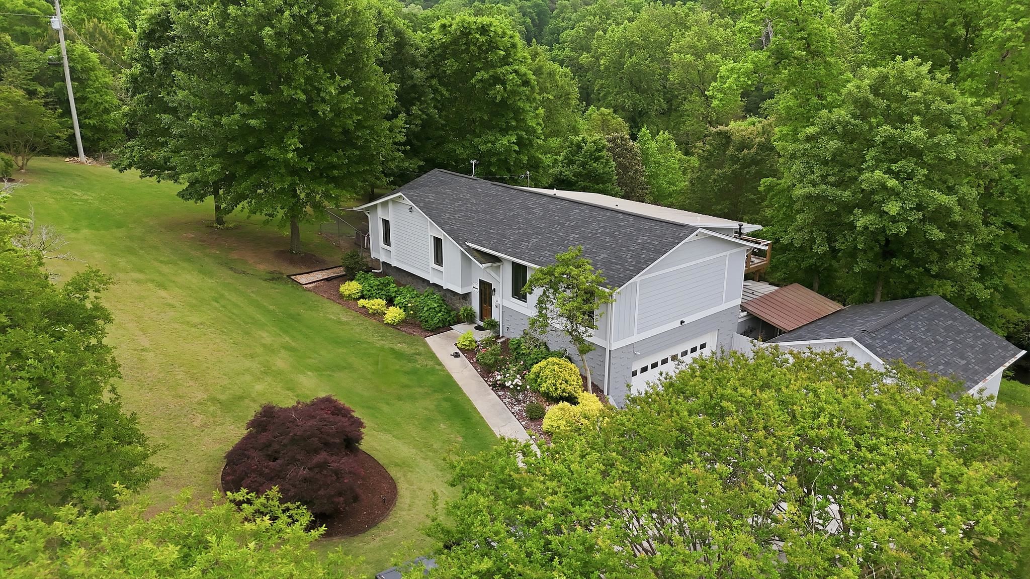 1447 Longbrook Dr NE