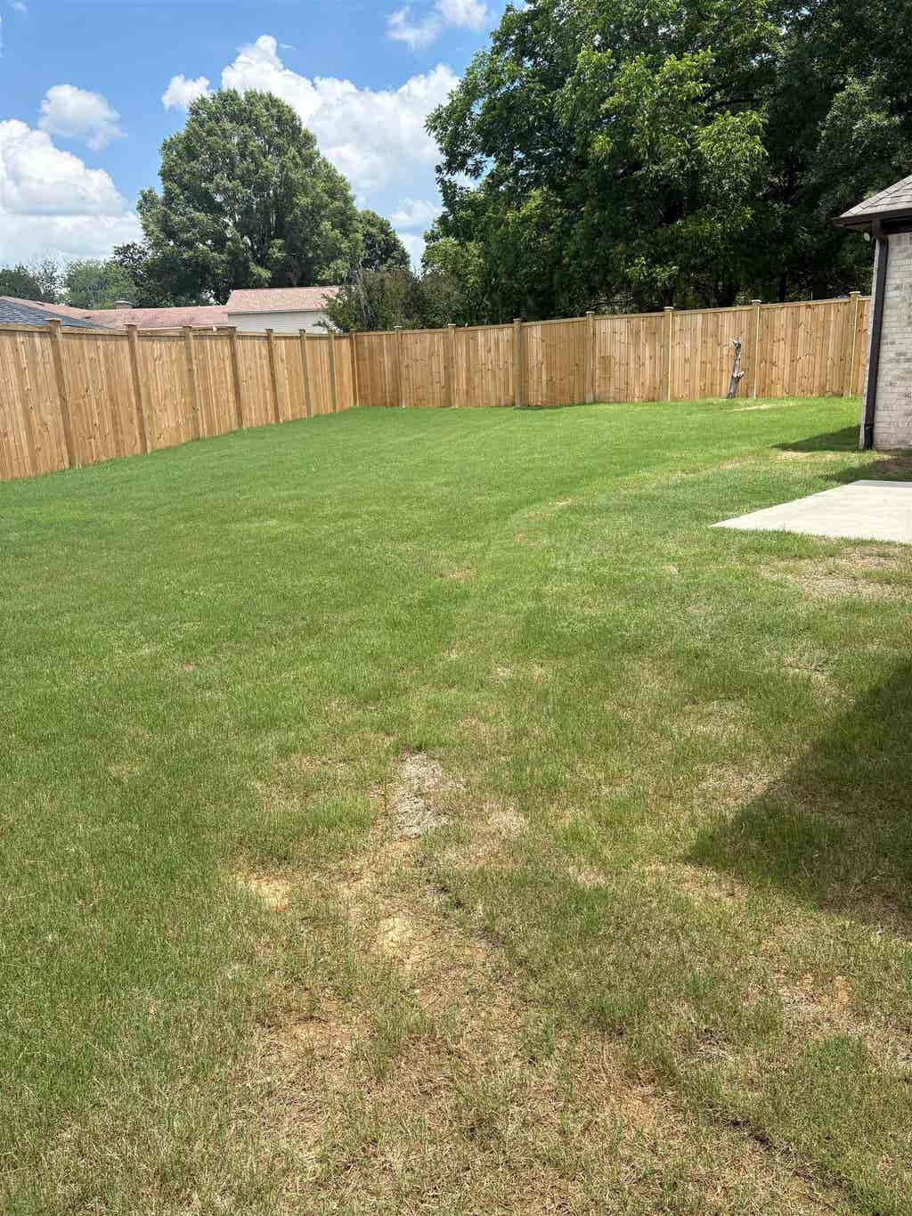 Photo of 109 Lancaster Rd, Florence, AL 35633 (MLS # 529432)