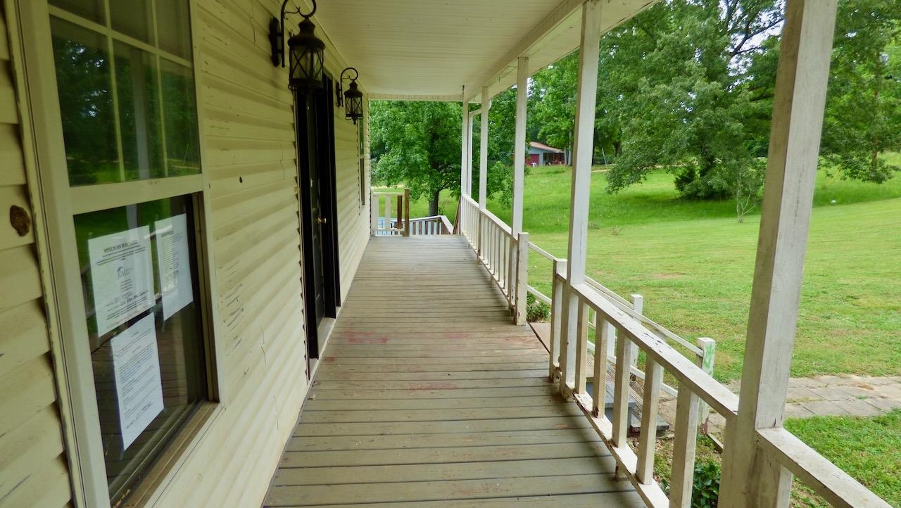 2325 Poplar Creek Lp
