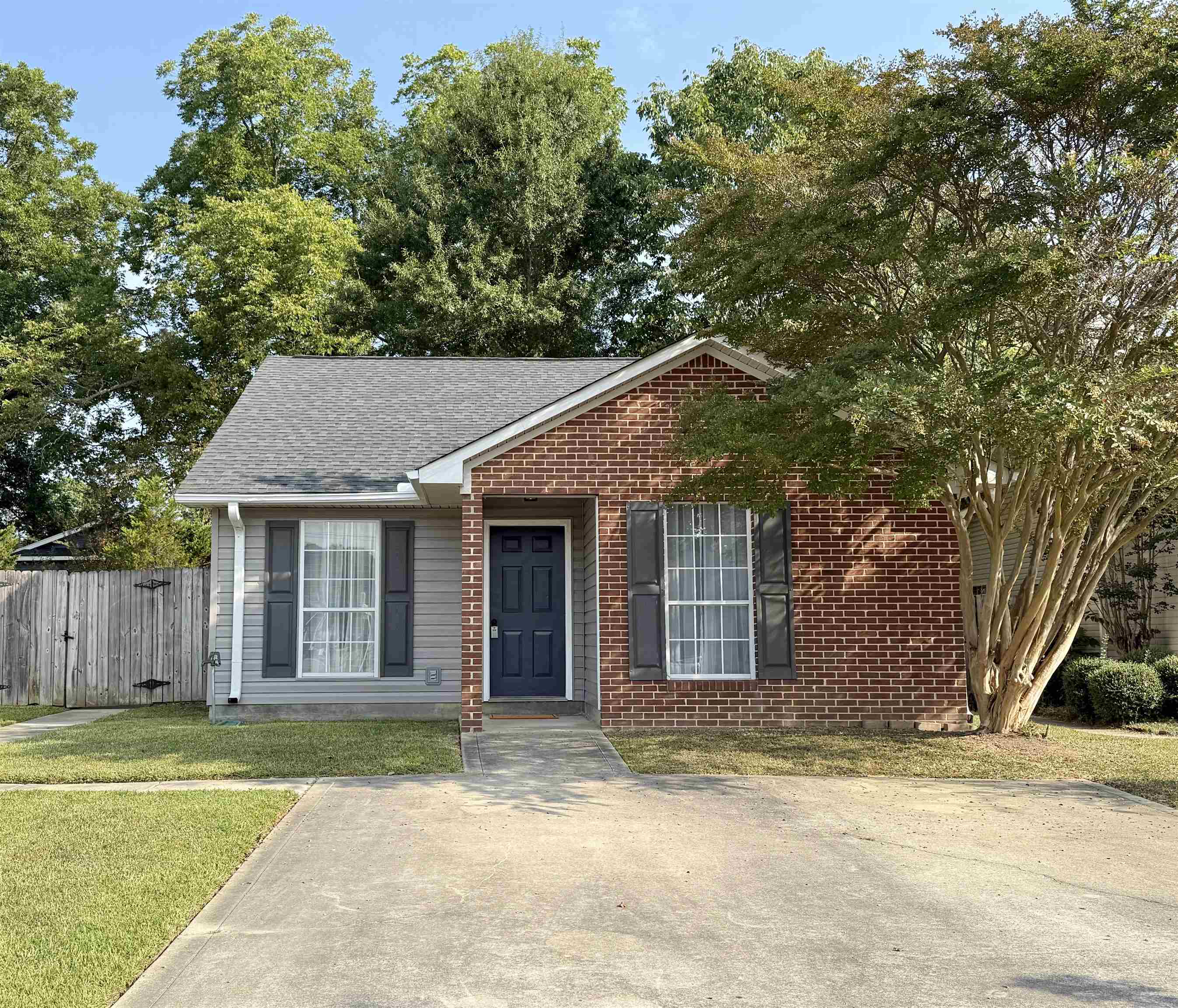 2007 ADELSHIEM CIR SW