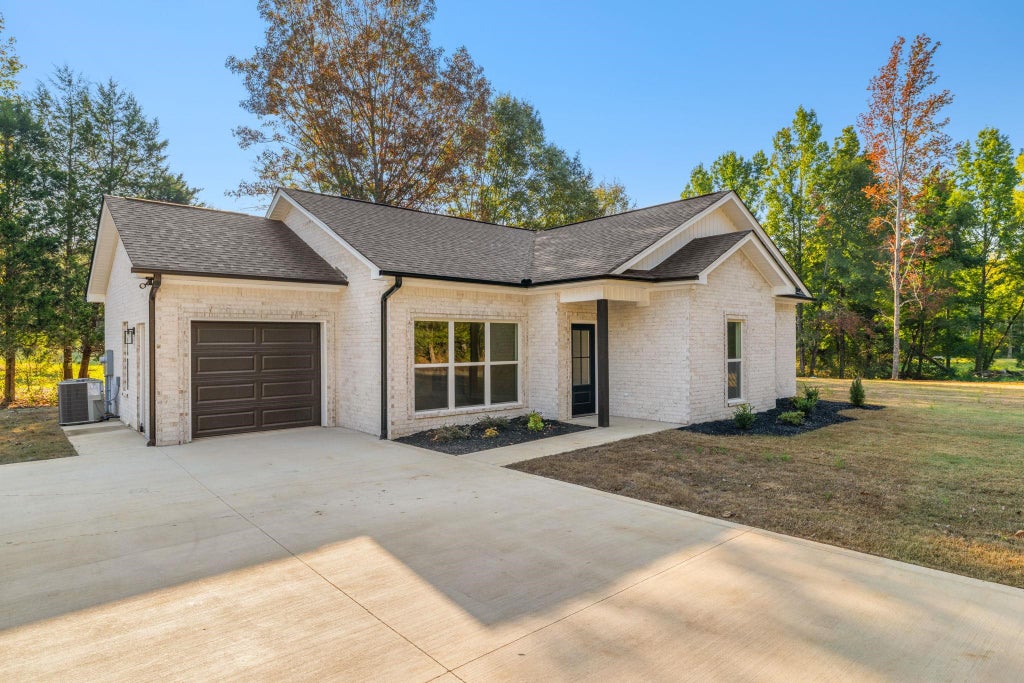 Photo of 78 Co Rd 283, Florence, AL 35633 (MLS # 531262)