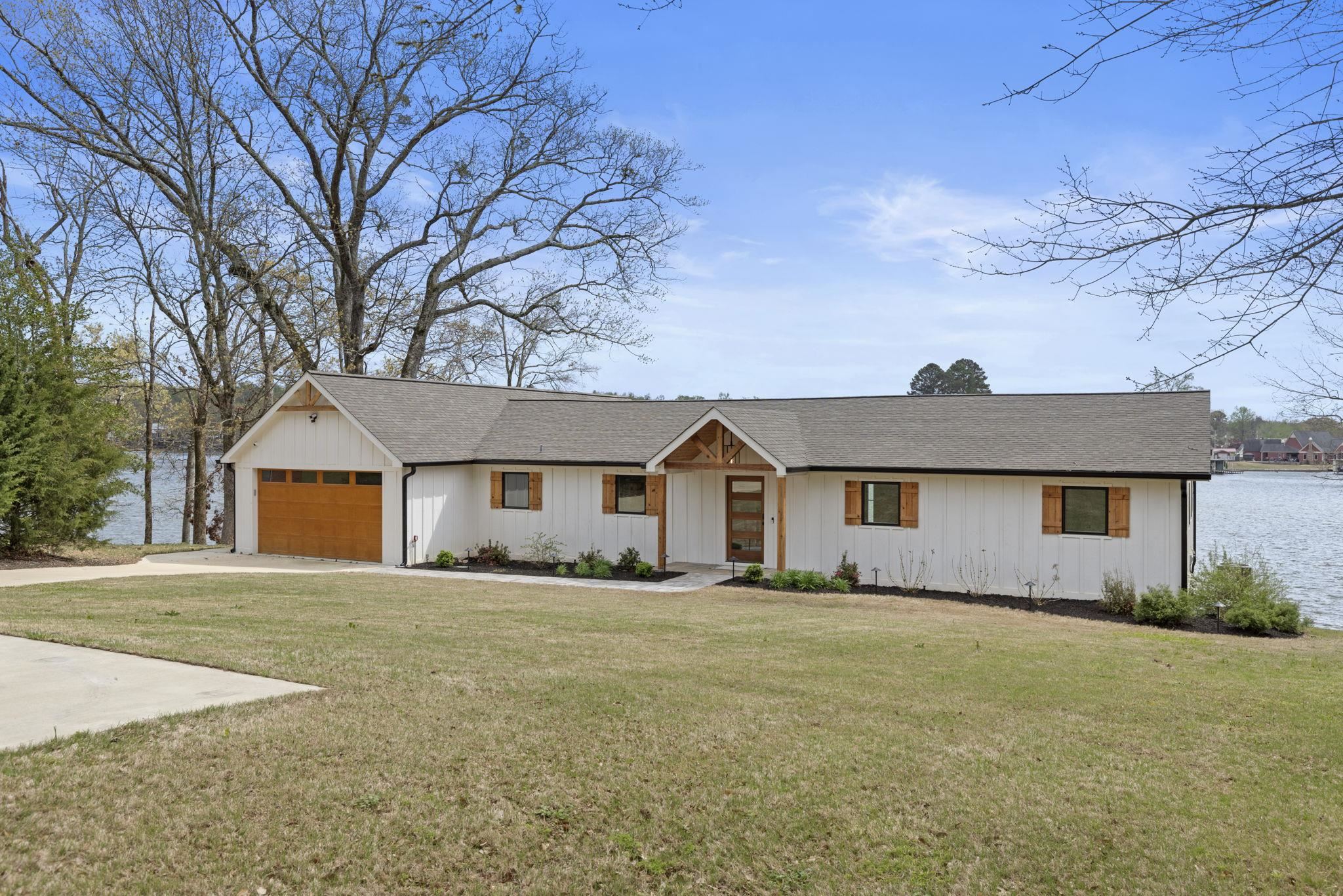 680 N Shore Dr