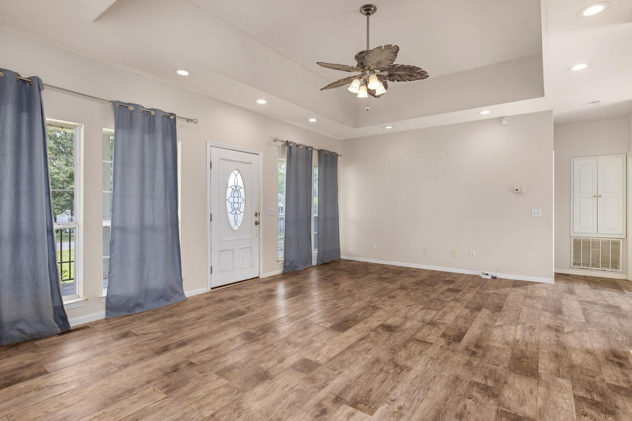 102 Helen Warren Vogel St
