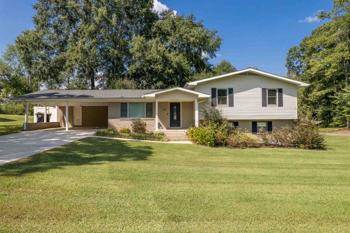 Photo 1 of 43 — 729 Scenic Dr NE, Cullman, AL 35055