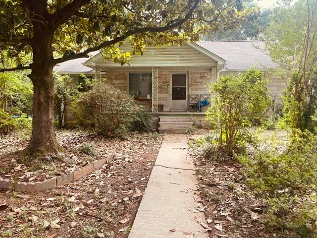 Photo of 308 Hillcrest Cir, Florence, AL 35630 (MLS # 530254)