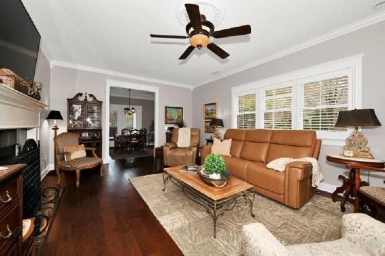 1701 Wellington Cir SW