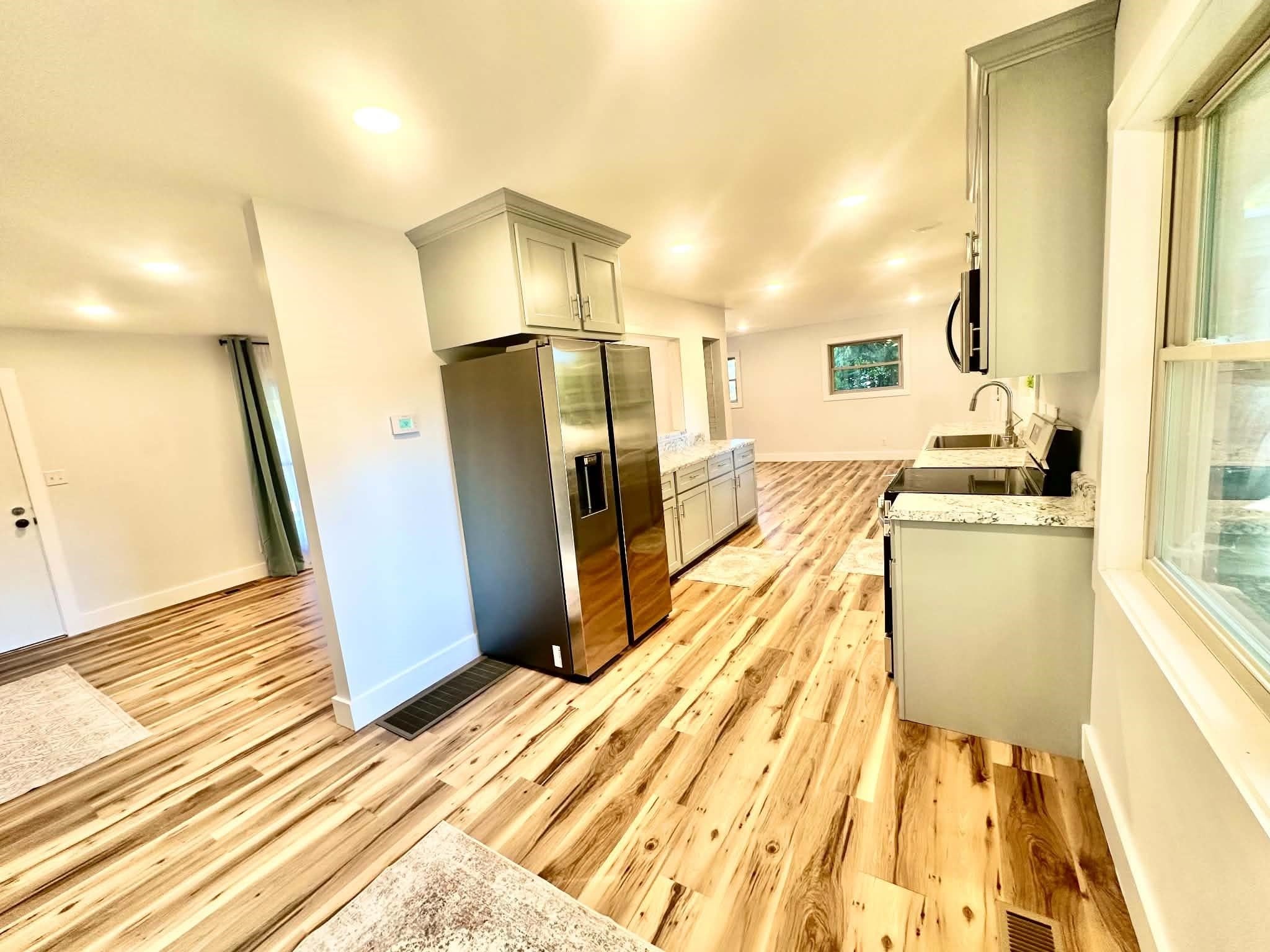 2237 Randolph St - Photo 4