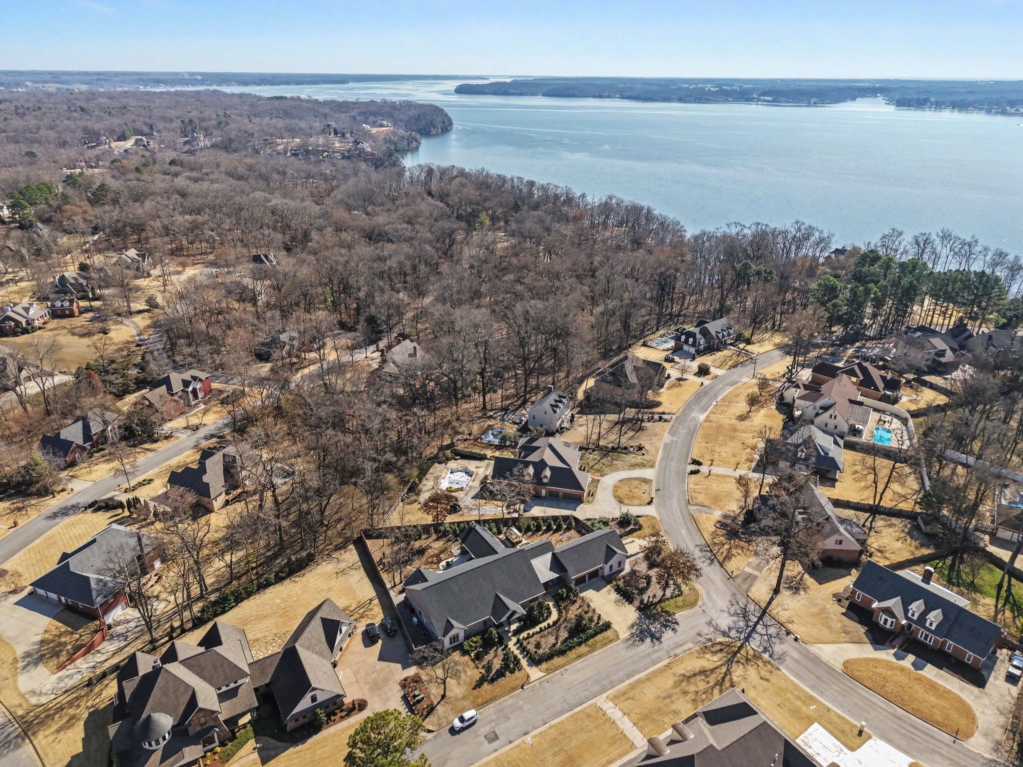 Florence, Alabama, 35634, United States, 3 Bedrooms Bedrooms, ,4 BathroomsBathrooms,Residential,Active,2022990