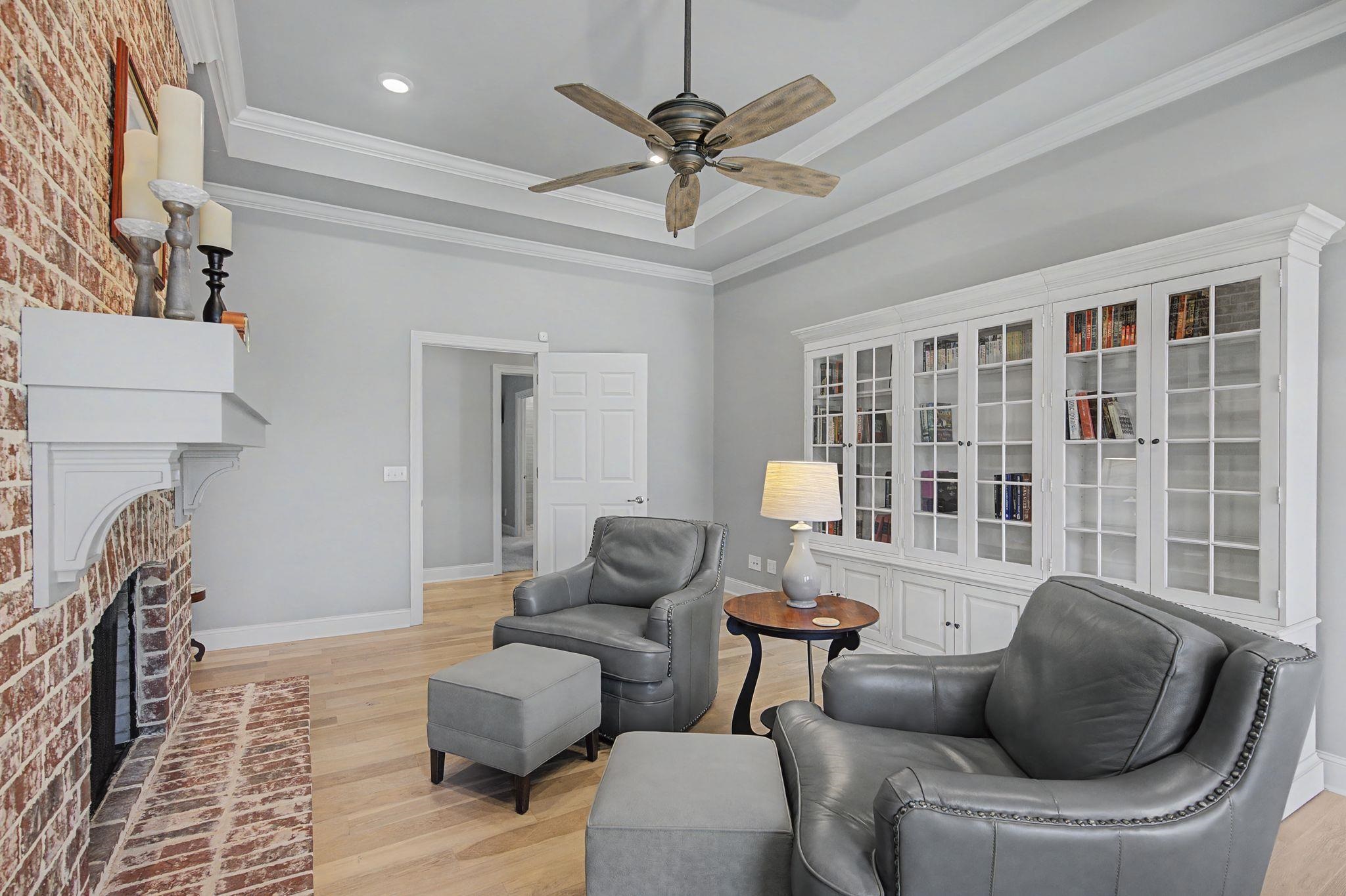 Florence, Alabama, 35634, United States, 3 Bedrooms Bedrooms, ,4 BathroomsBathrooms,Residential,Active,2022990