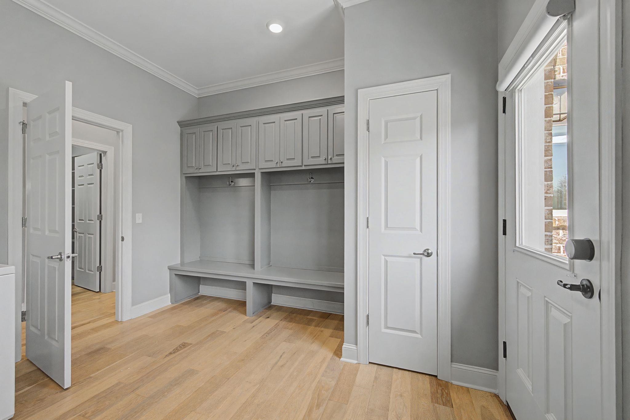 Florence, Alabama, 35634, United States, 3 Bedrooms Bedrooms, ,4 BathroomsBathrooms,Residential,Active,2022990