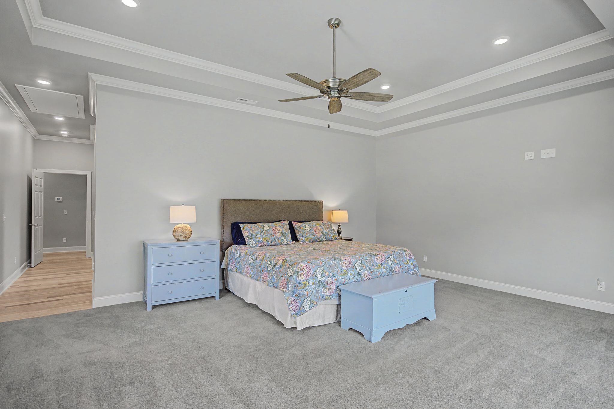 Florence, Alabama, 35634, United States, 3 Bedrooms Bedrooms, ,4 BathroomsBathrooms,Residential,Active,2022990