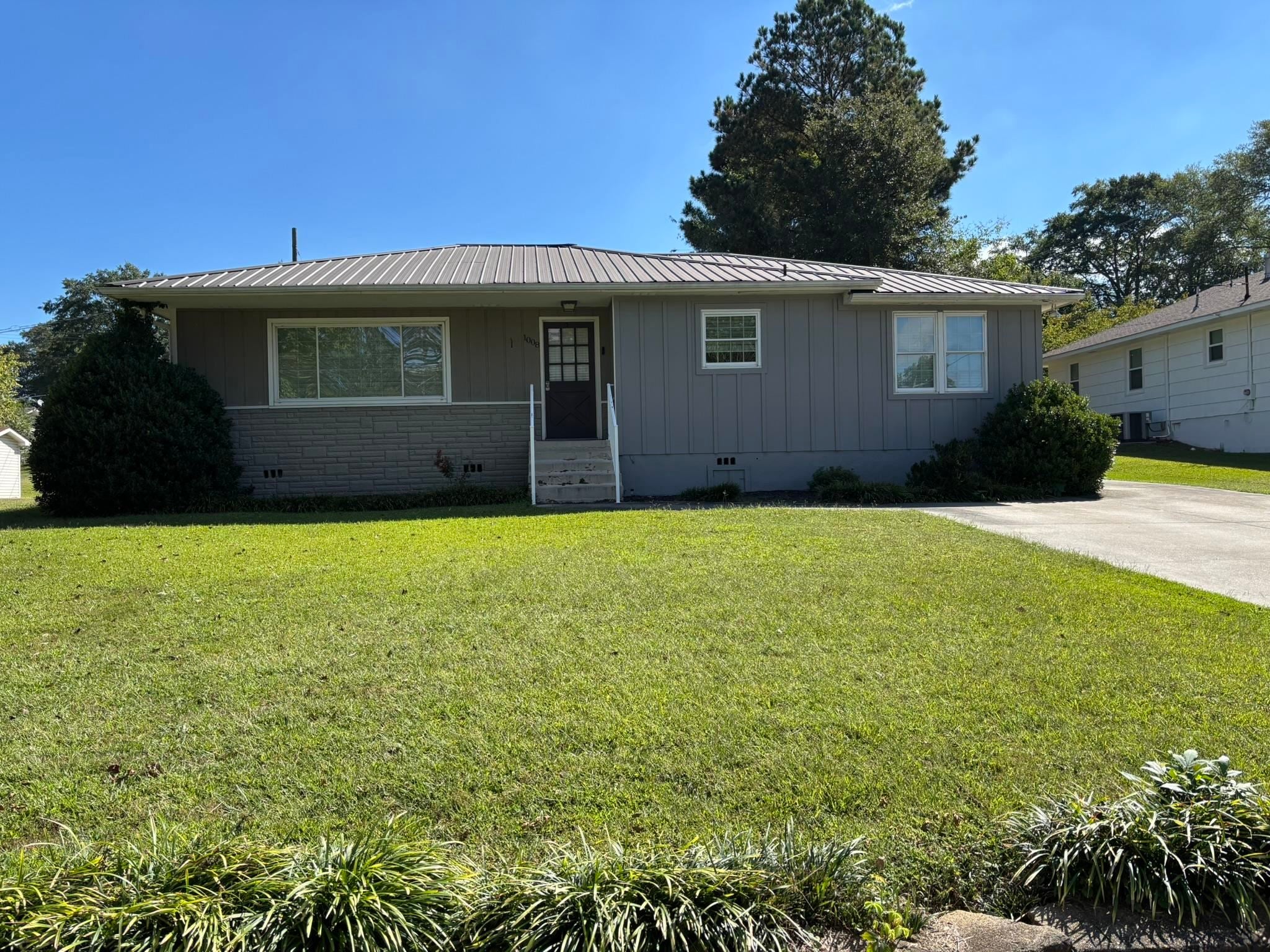 1008 Denson Ave SW