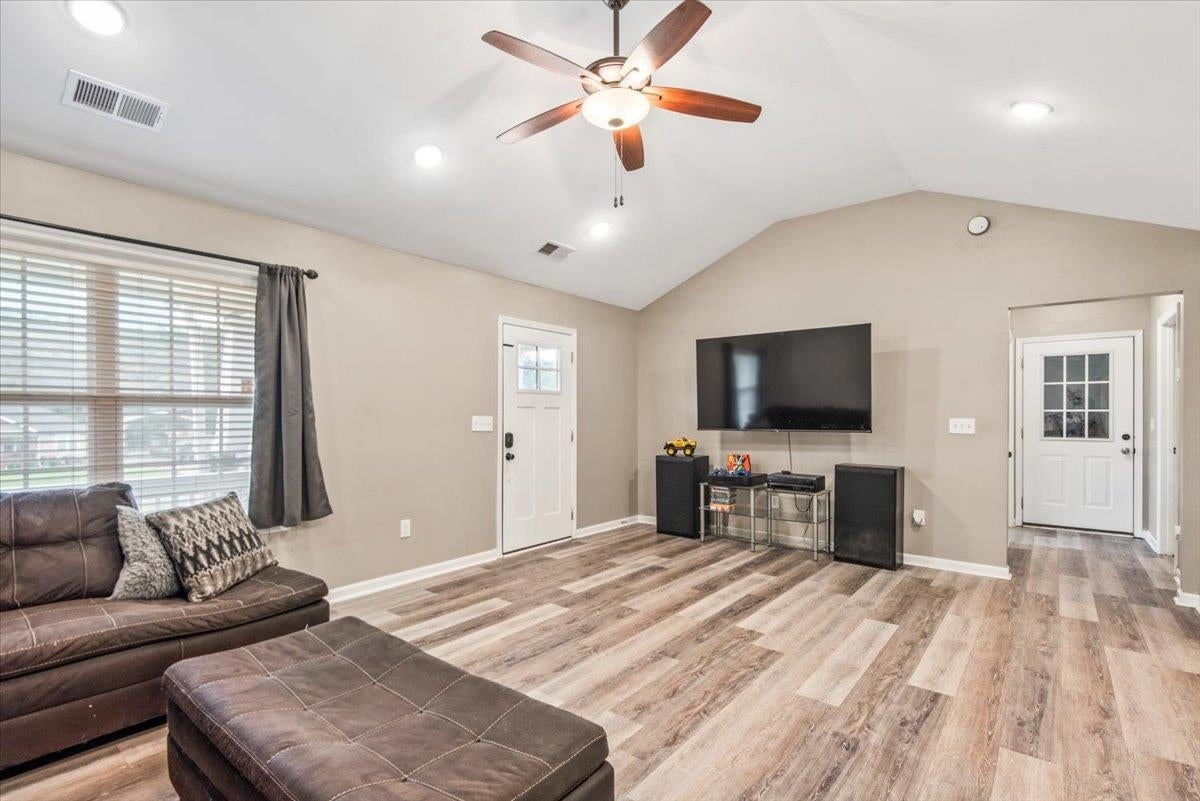 210 Co Rd 1210