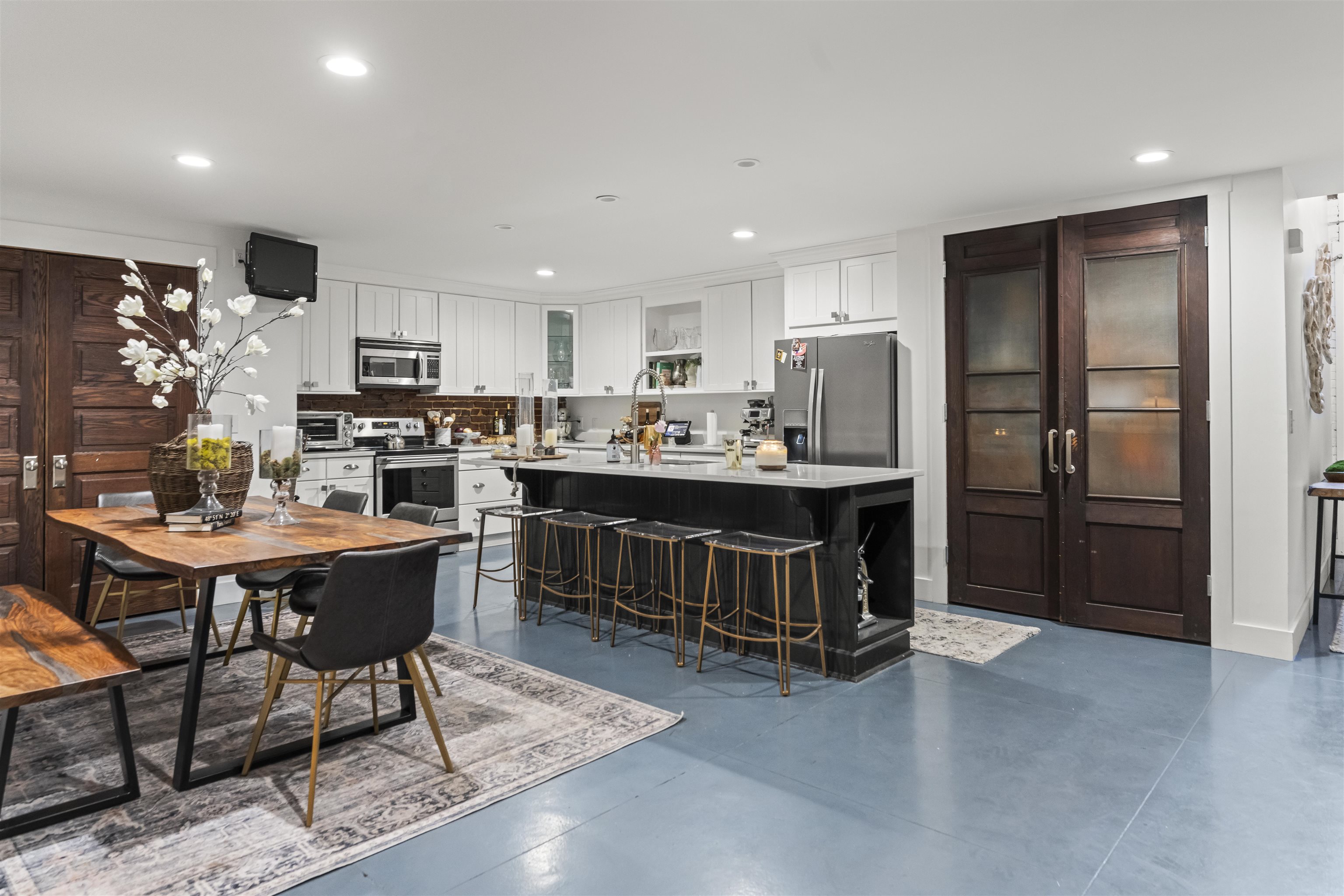 117 4th St
