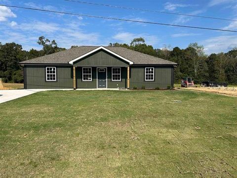 942 Co Rd 1459 Vinemont AL 35179