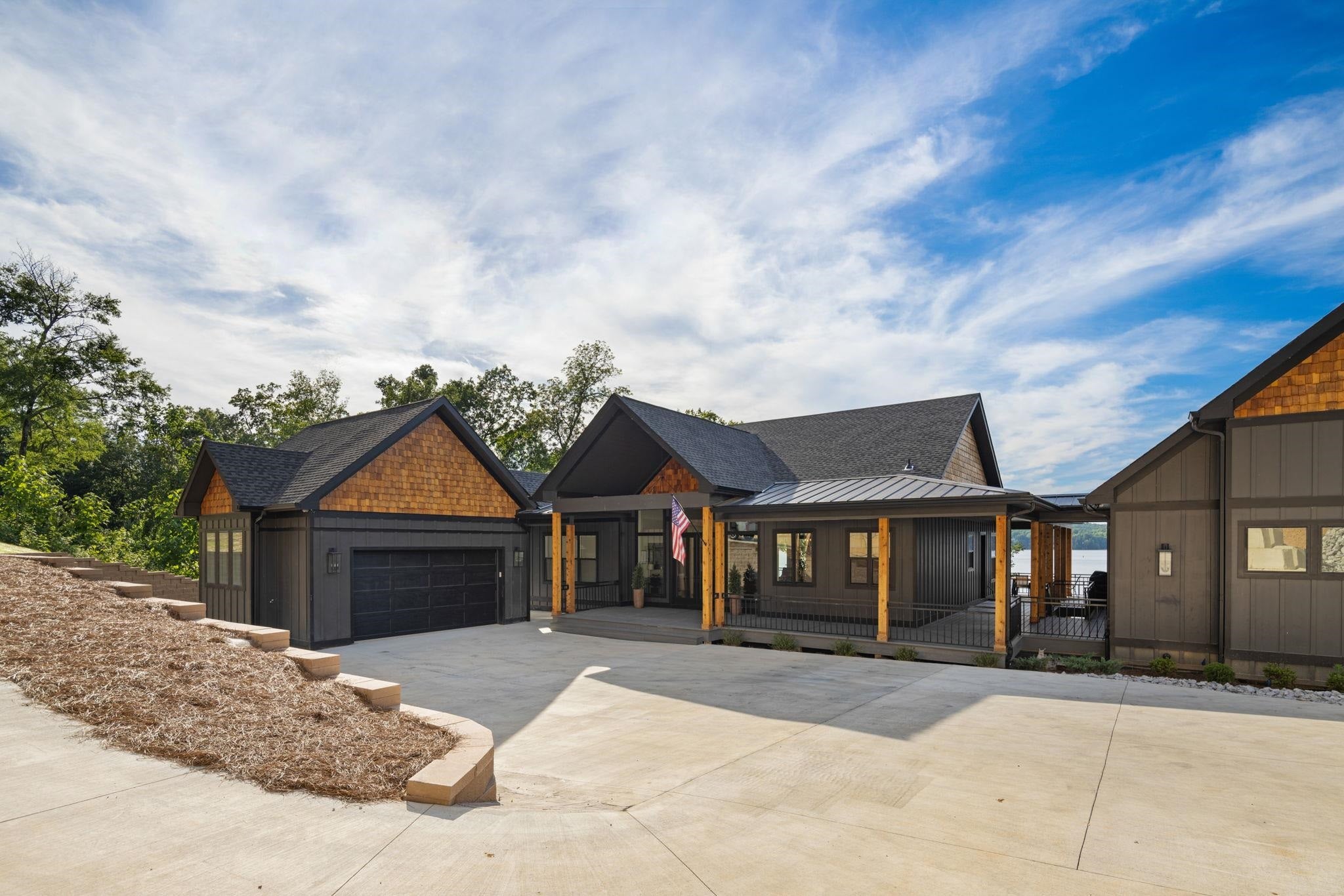 435 Spyglass Loop