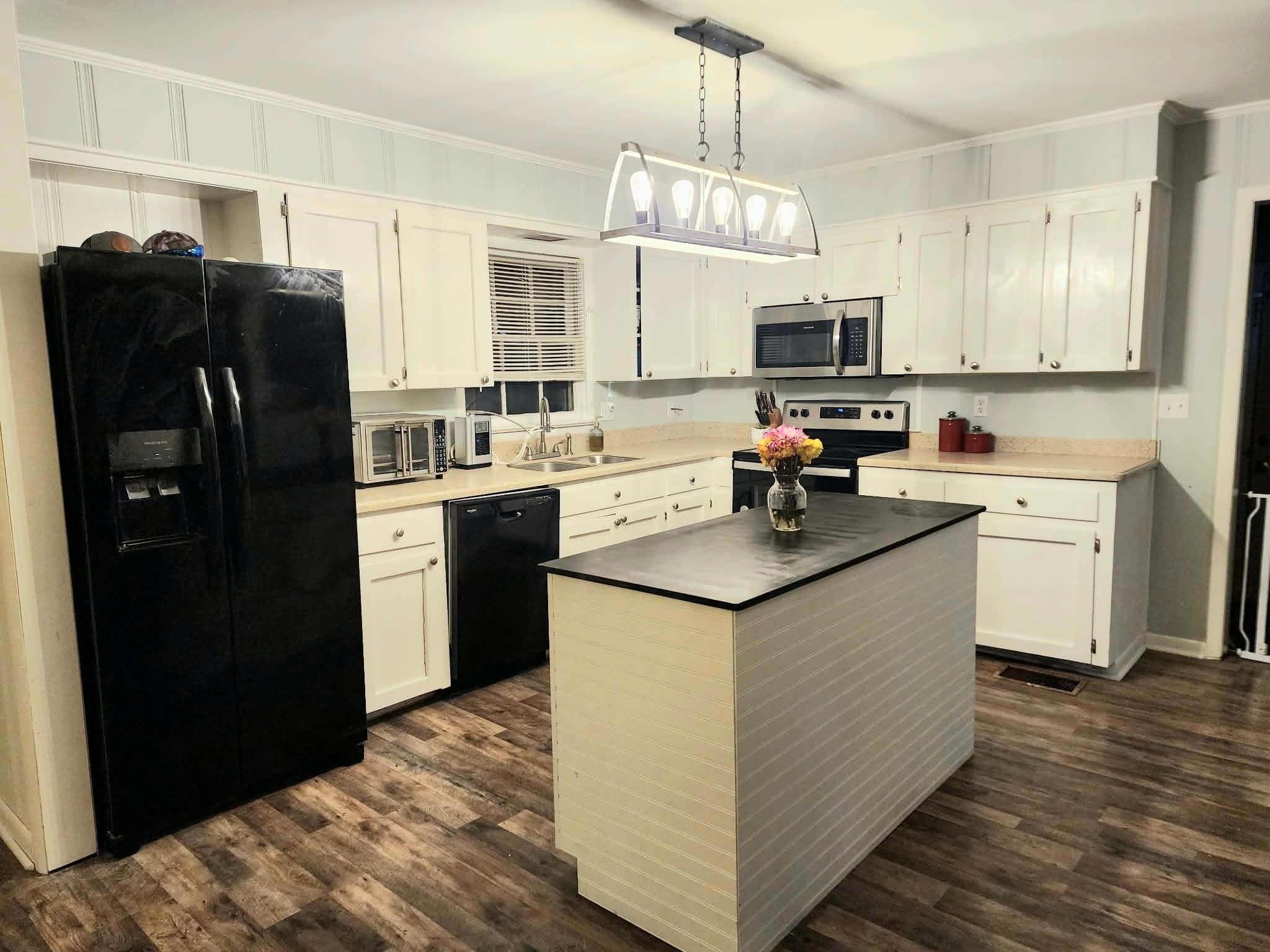 1911 Liberty Ave NW - Photo 4