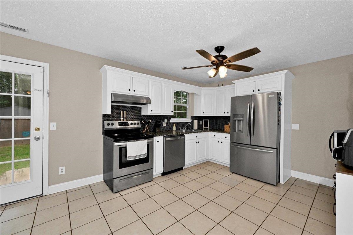 506 Greenbrier Dr